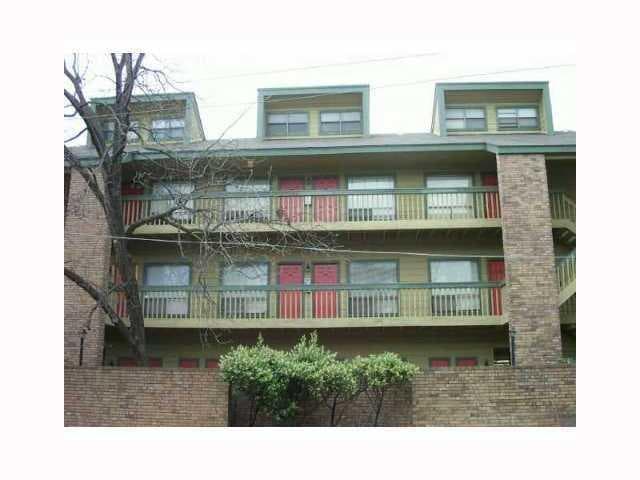2210 Pearl St #302