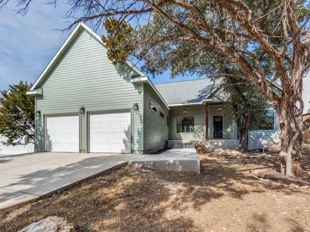 4 Senisa St