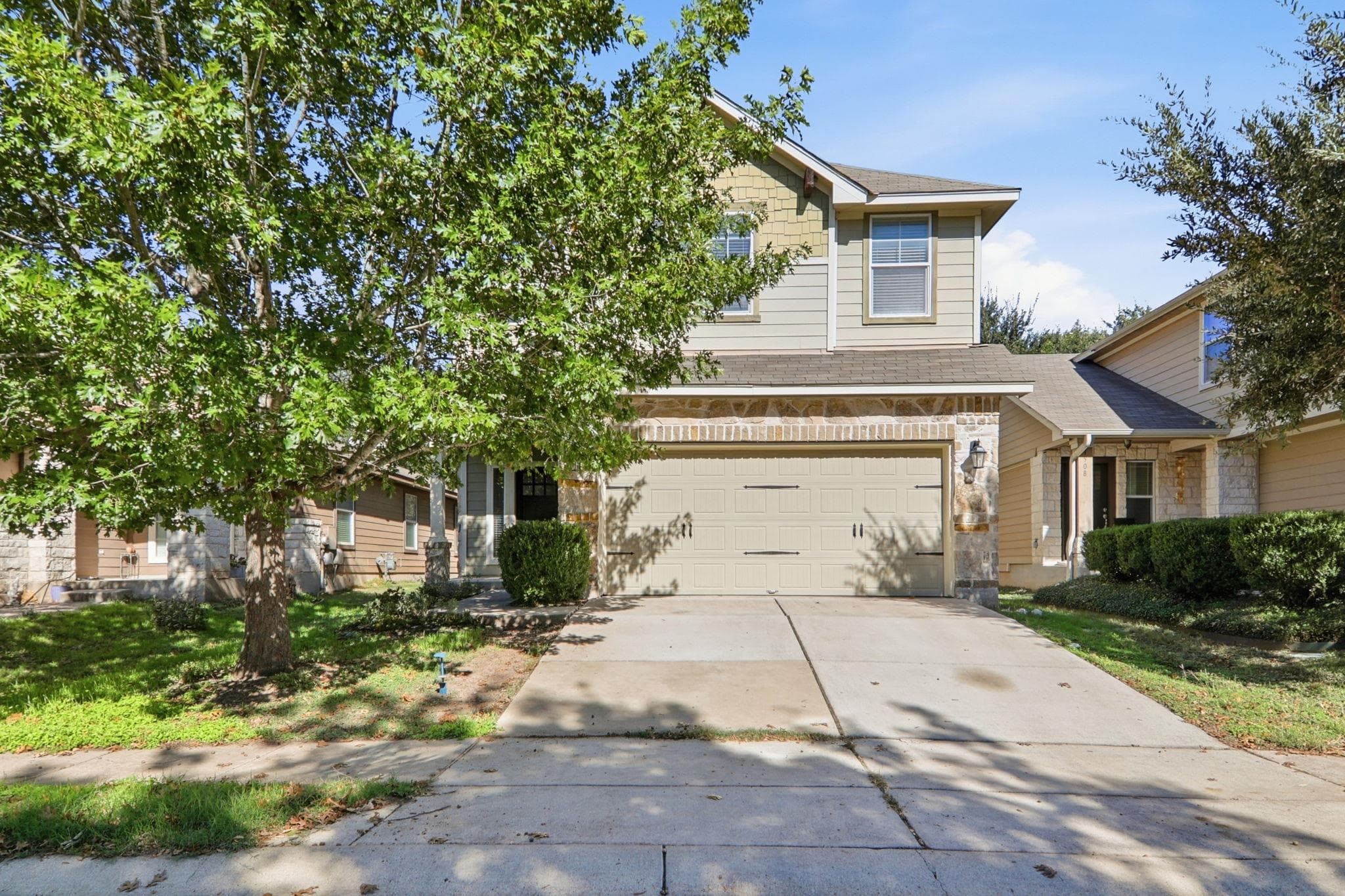 1512 Sugarberry Ln