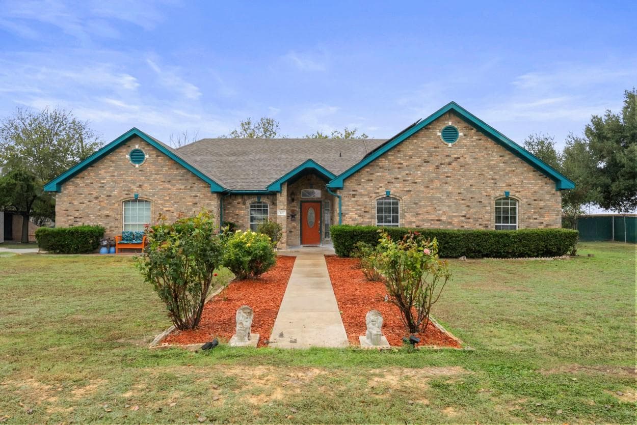 107 Frederick Ln