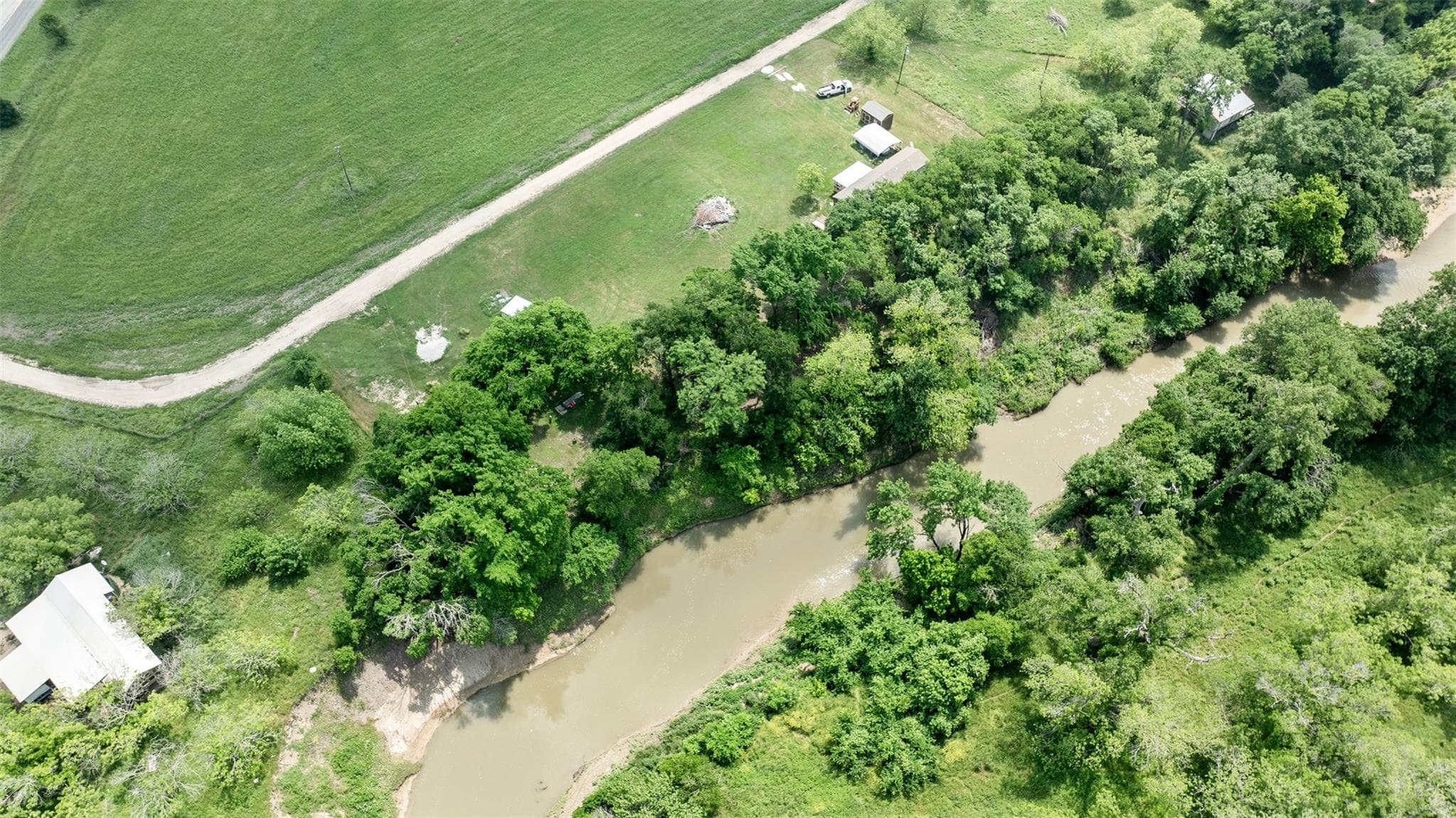 5529 N Fm 487 None