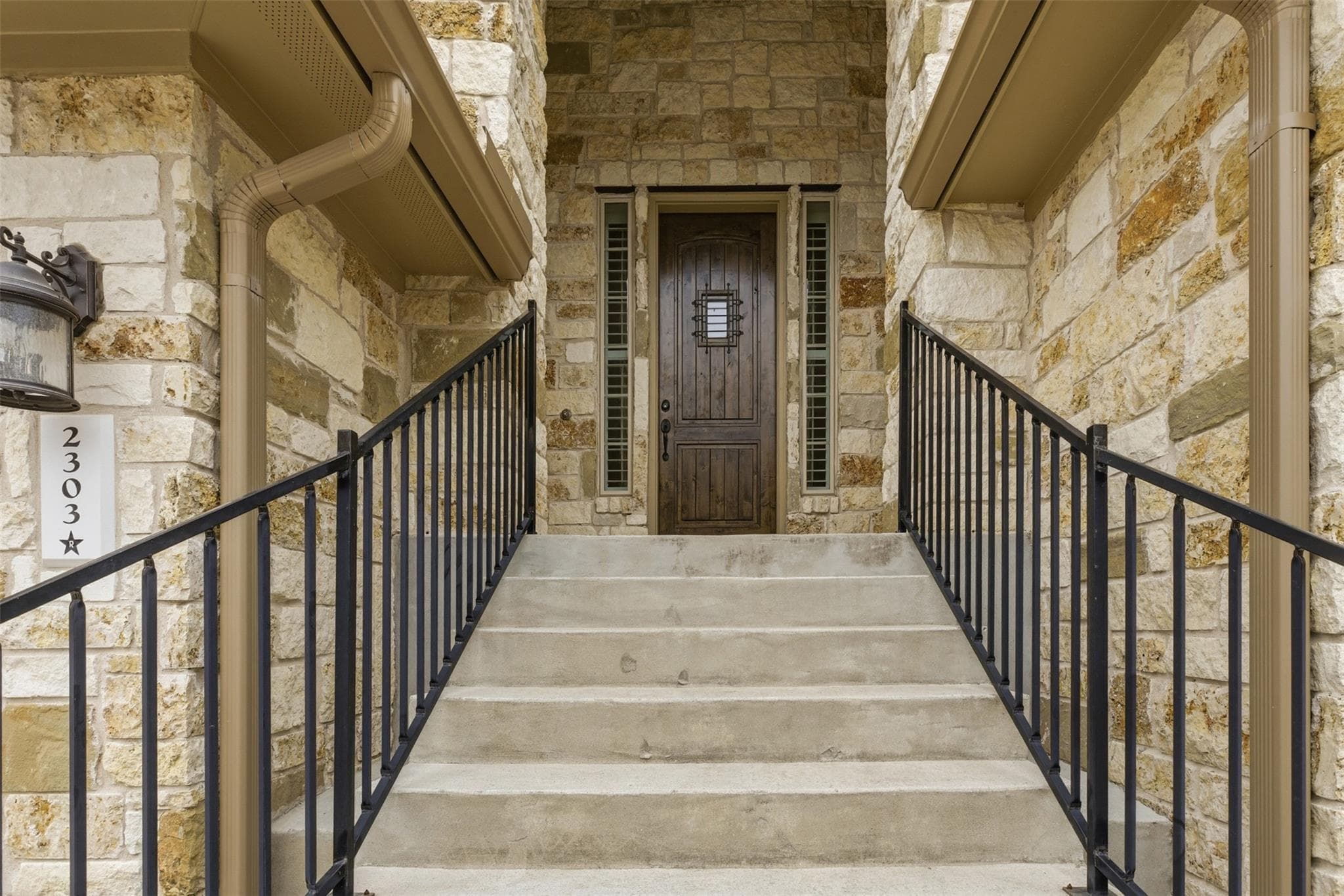 2930 Grand Oaks Loop #2303