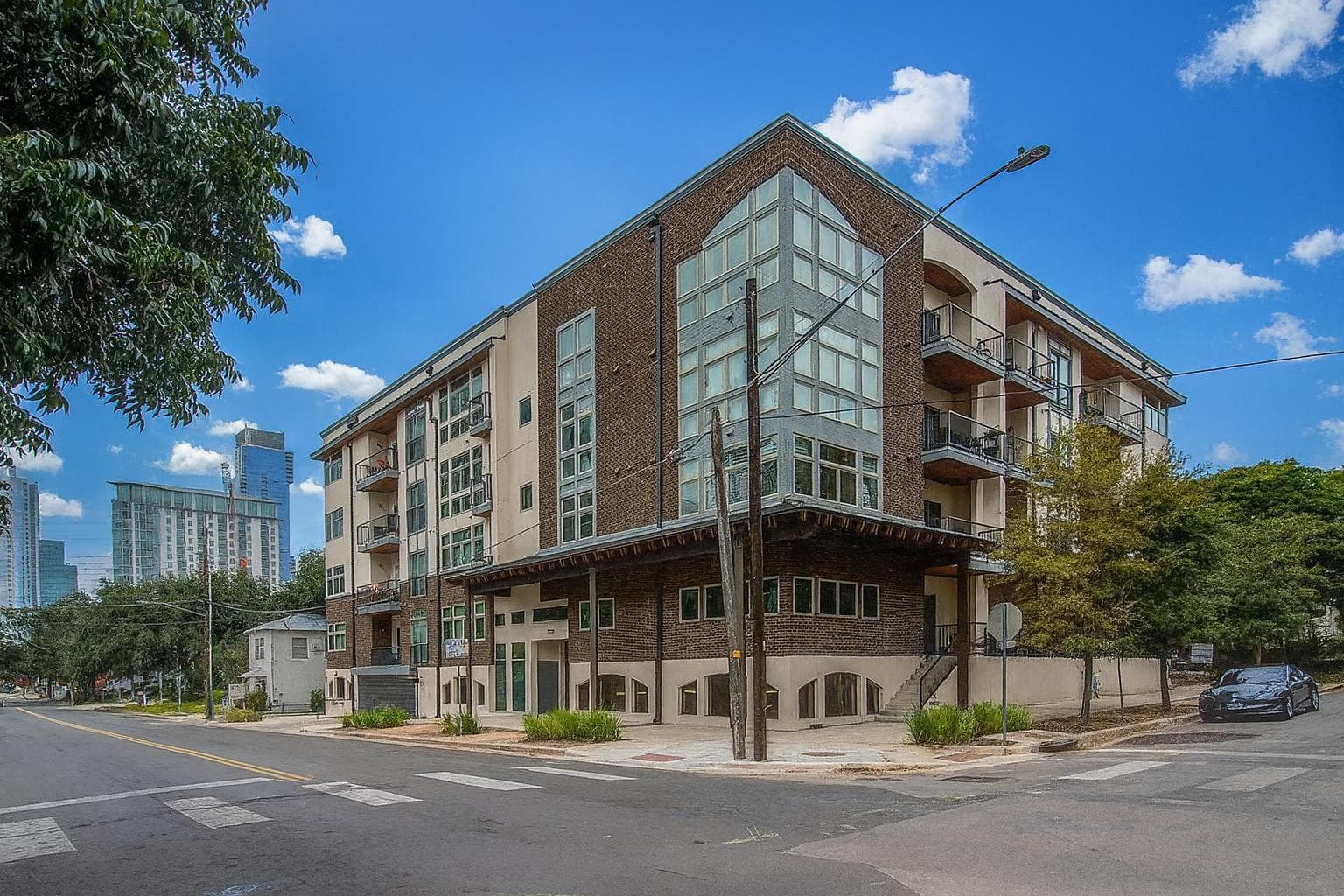 908 Nueces St #18