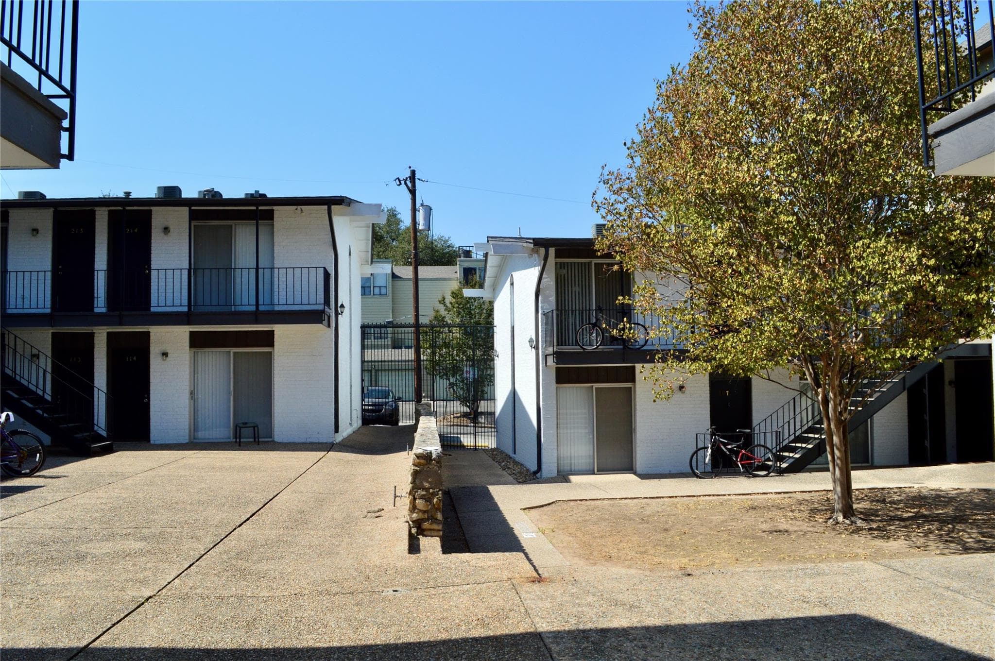 2610 Salado St #210