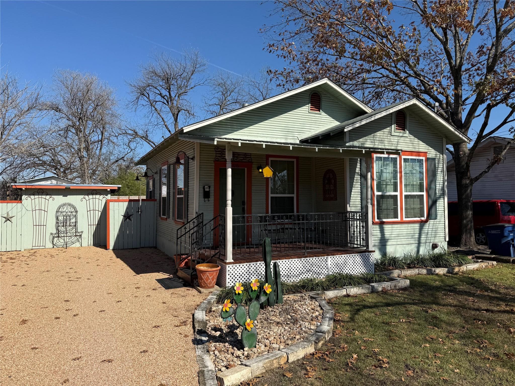 406 Normandy St