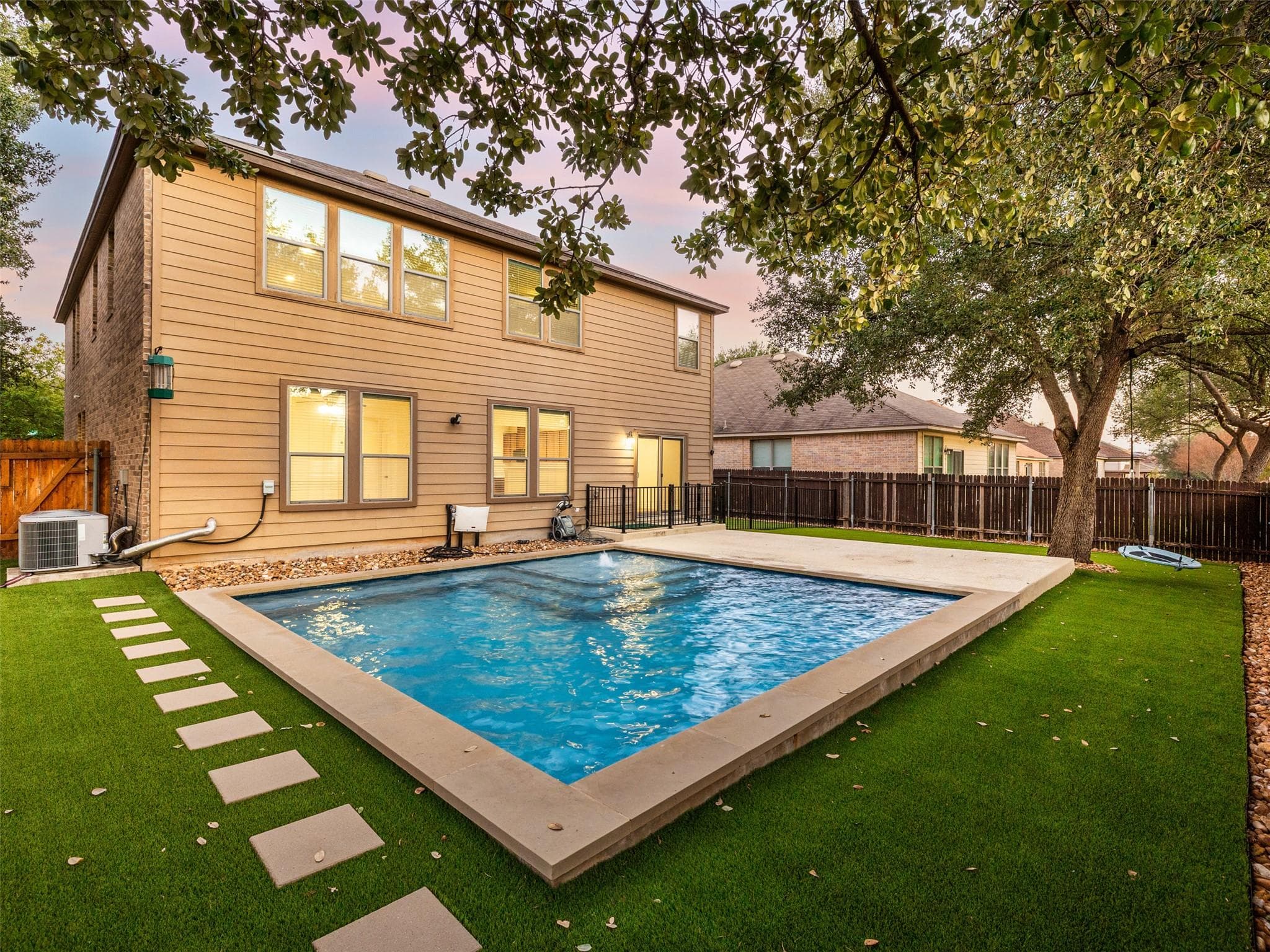 323 Settlers Home Dr