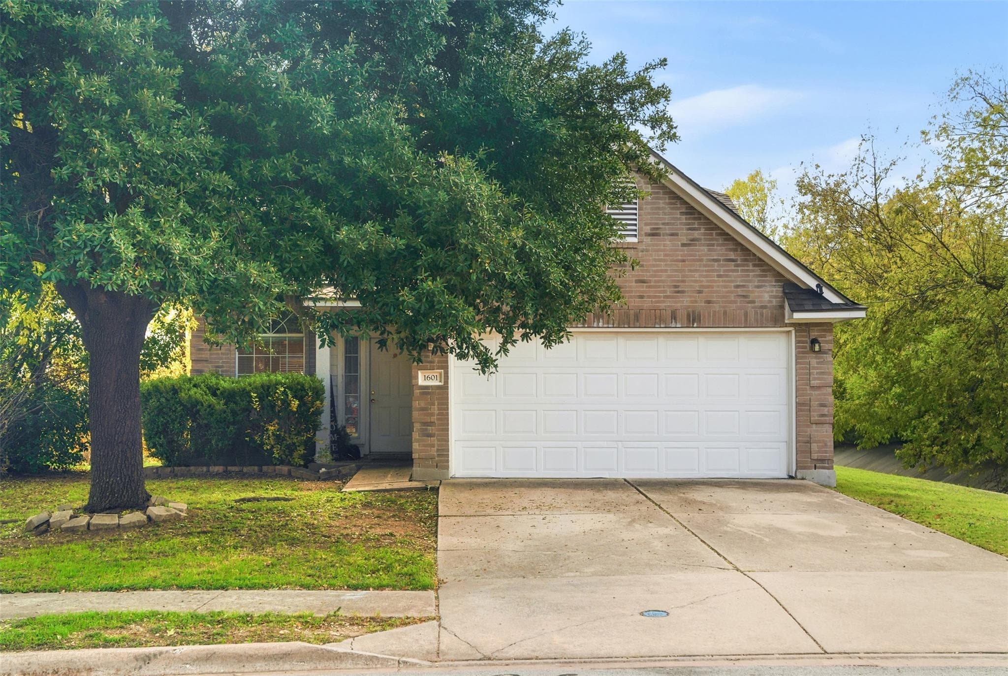 1601 Breezy Ct