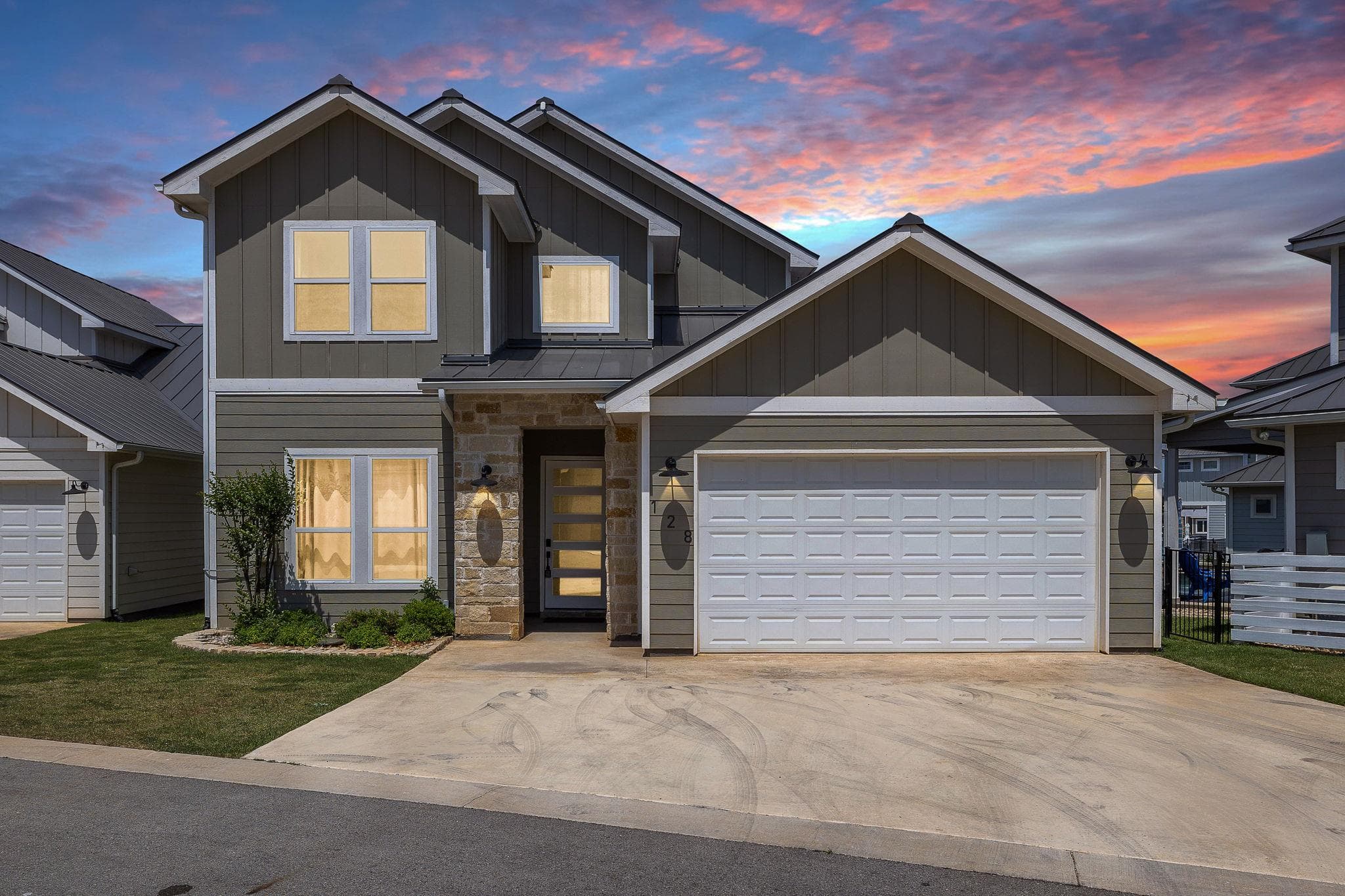 128 Village View Dr