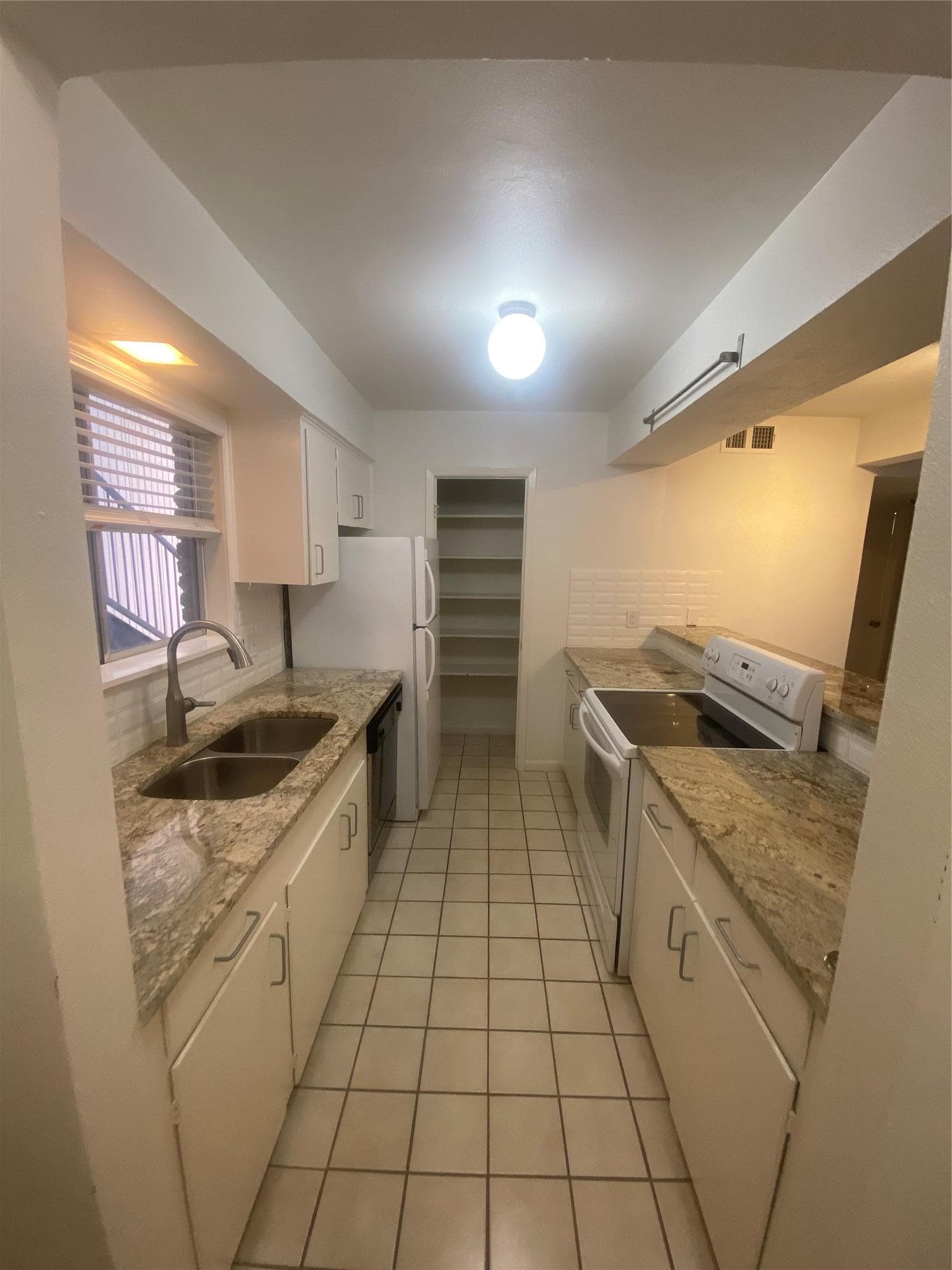 2208 Enfield Rd #10500