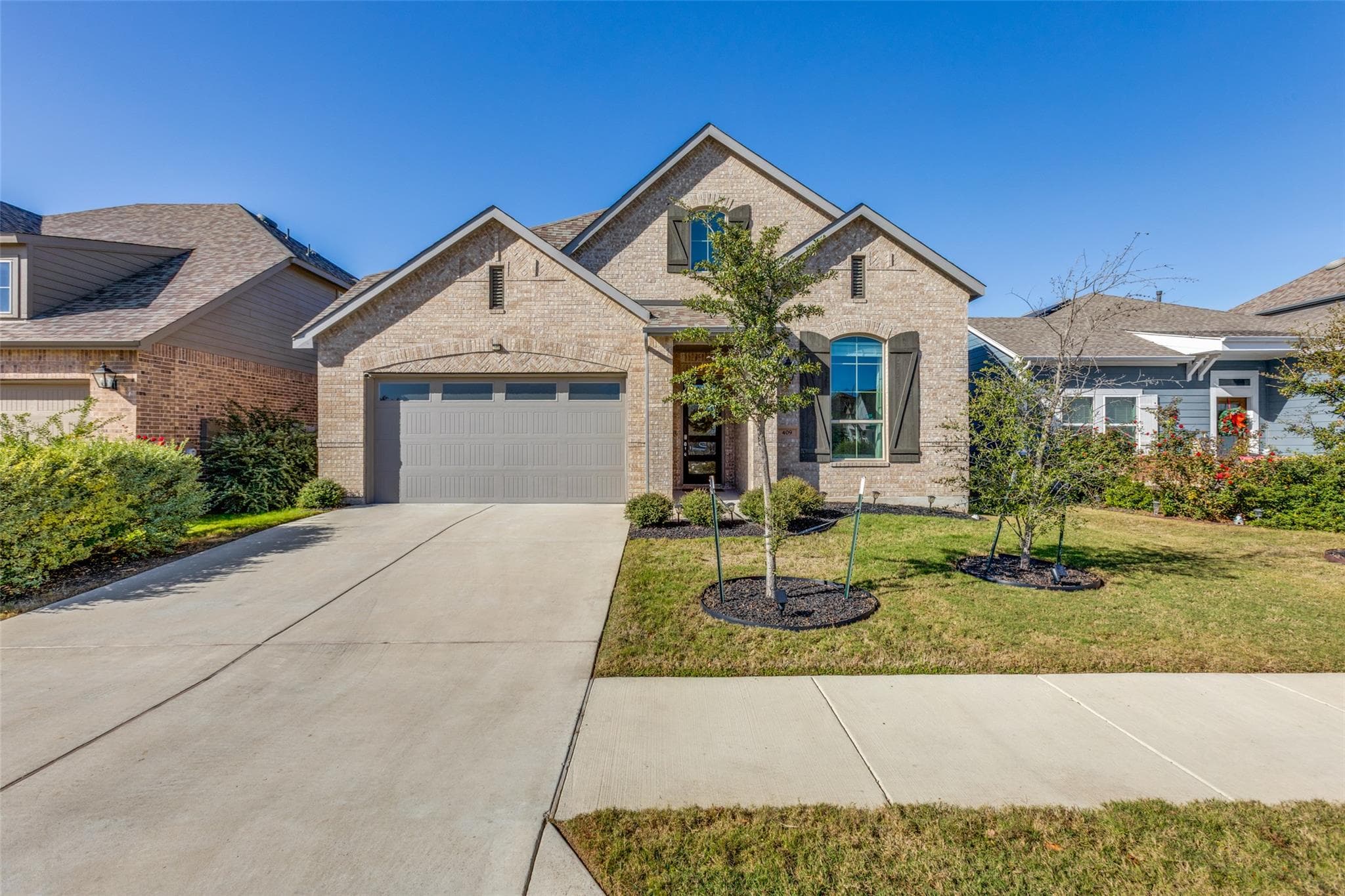 409 Mangold Dr