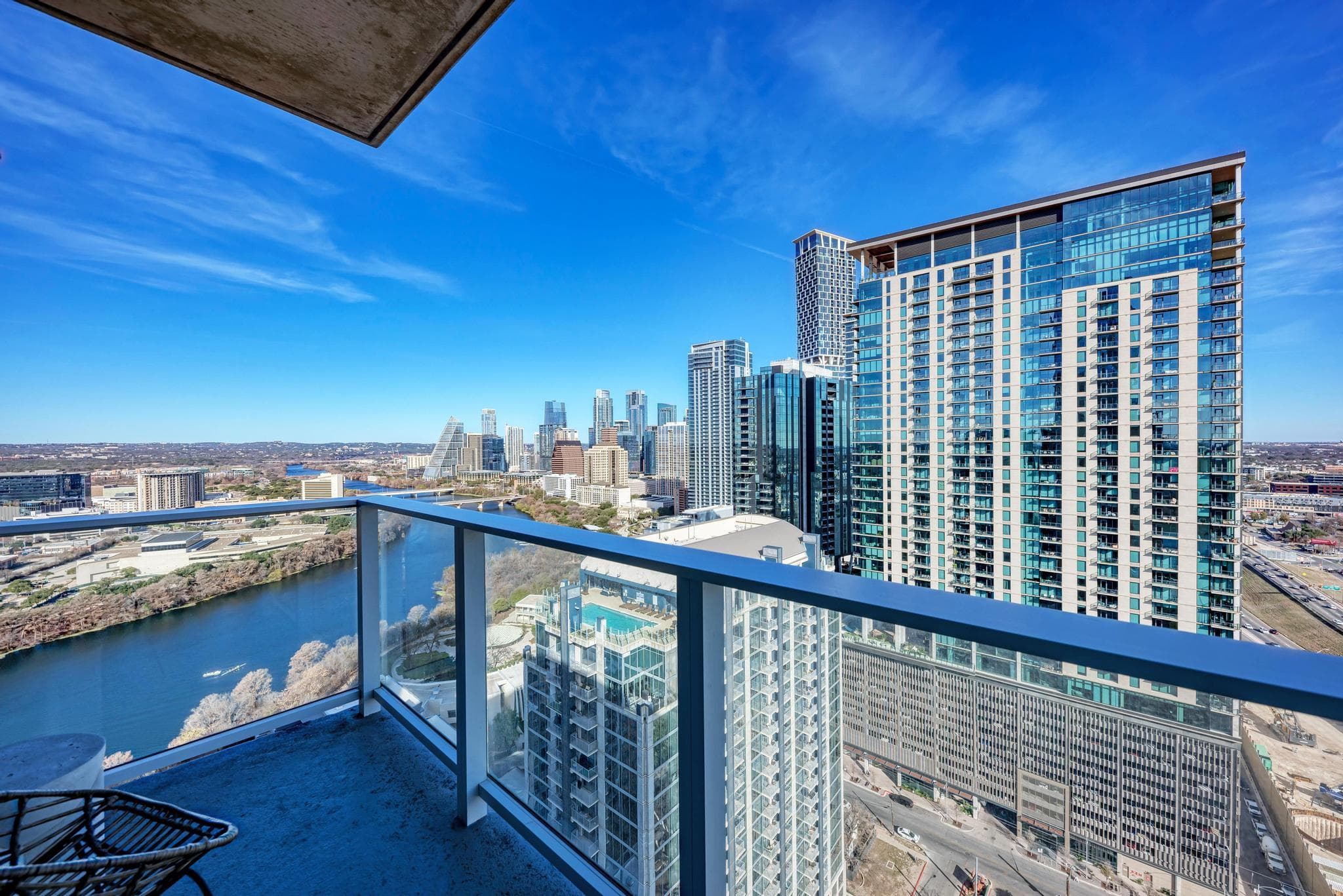 48 East Ave #2802