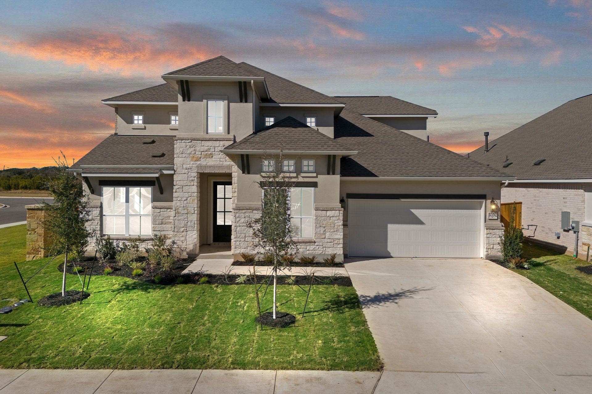 1001 Ellensburg Dr