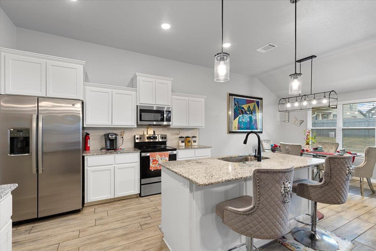7603 Iridium Dr