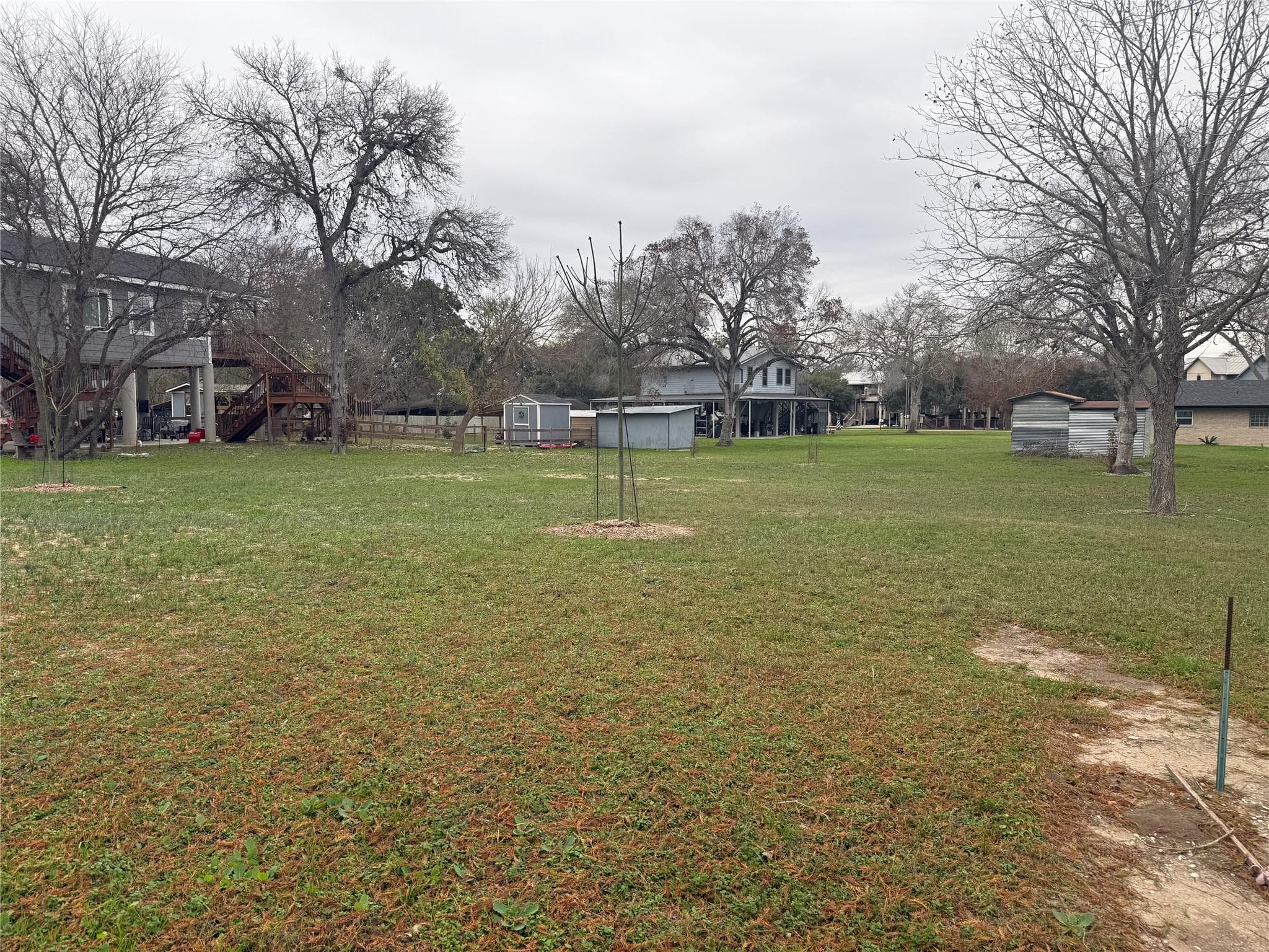 110 Lake Forrest Dr