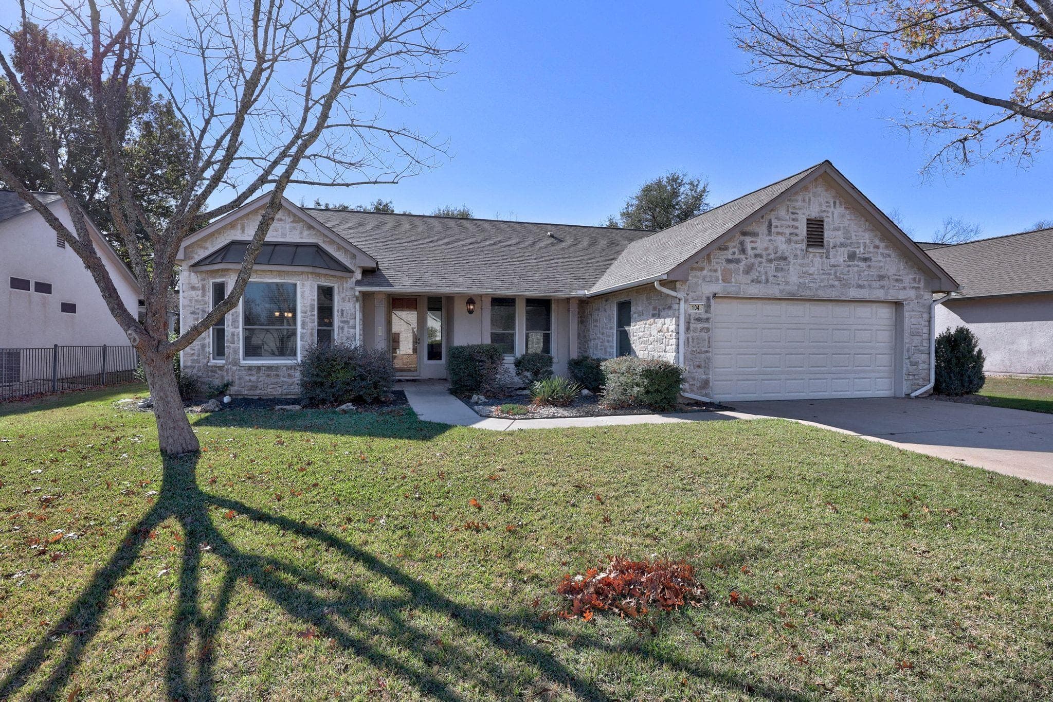 104 Lariat Dr