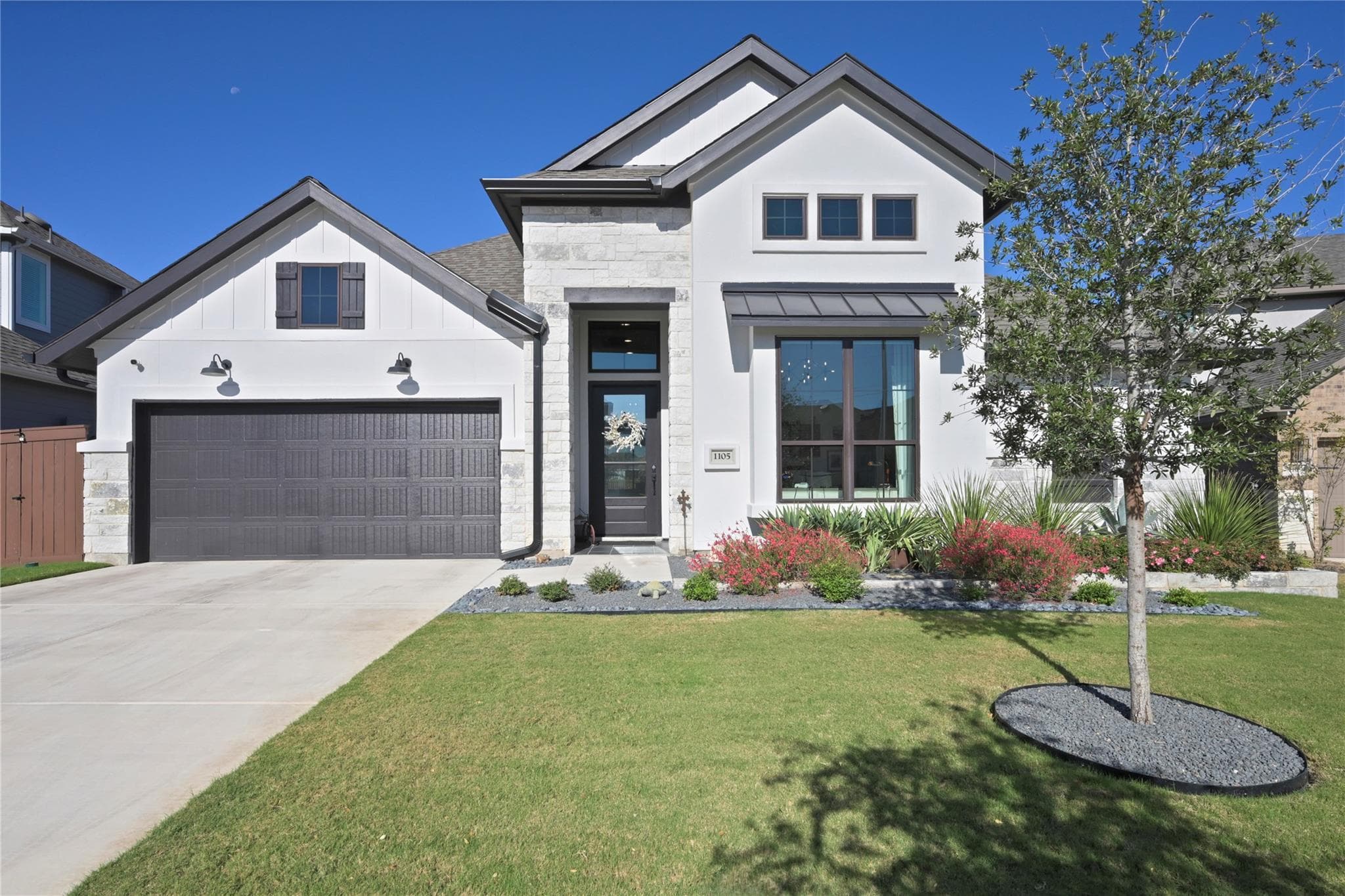 1105 Joe Carson Dr