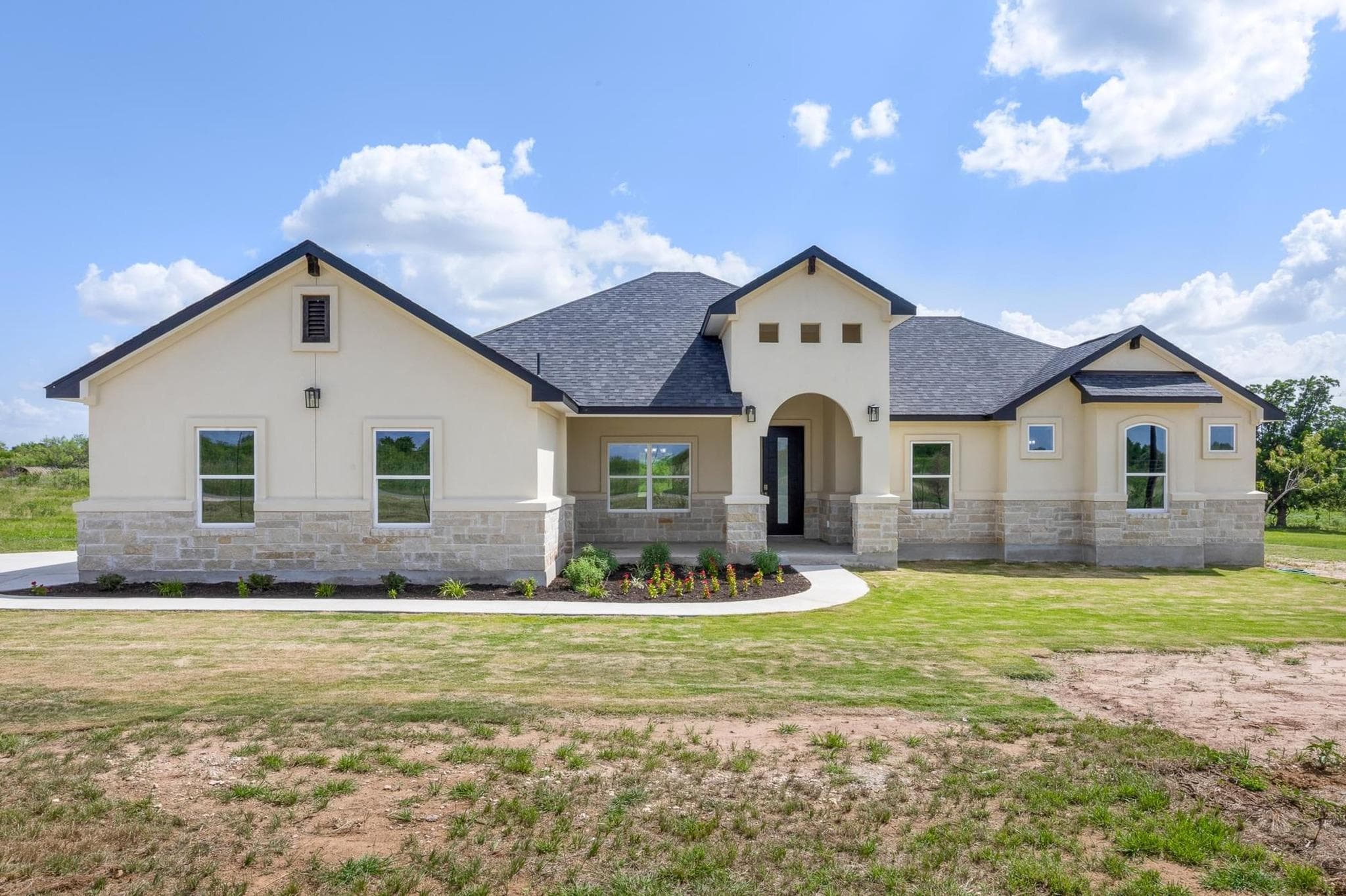 1136 Country Road 484 Rd