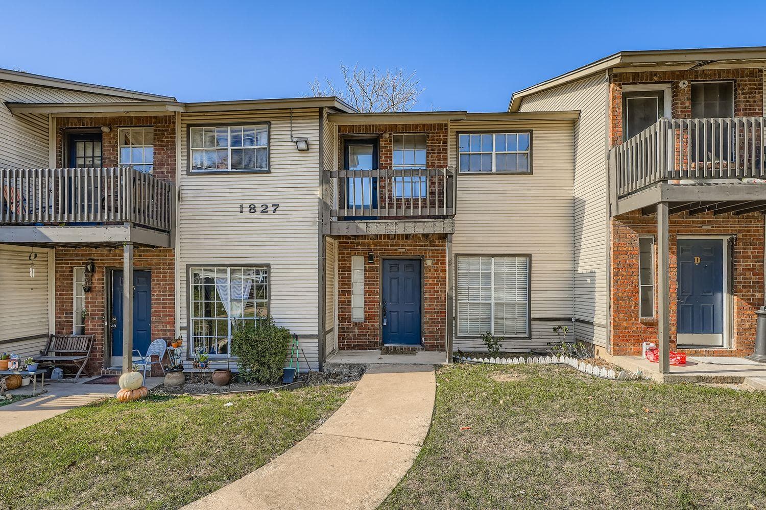 1827 River Crossing Cir #C