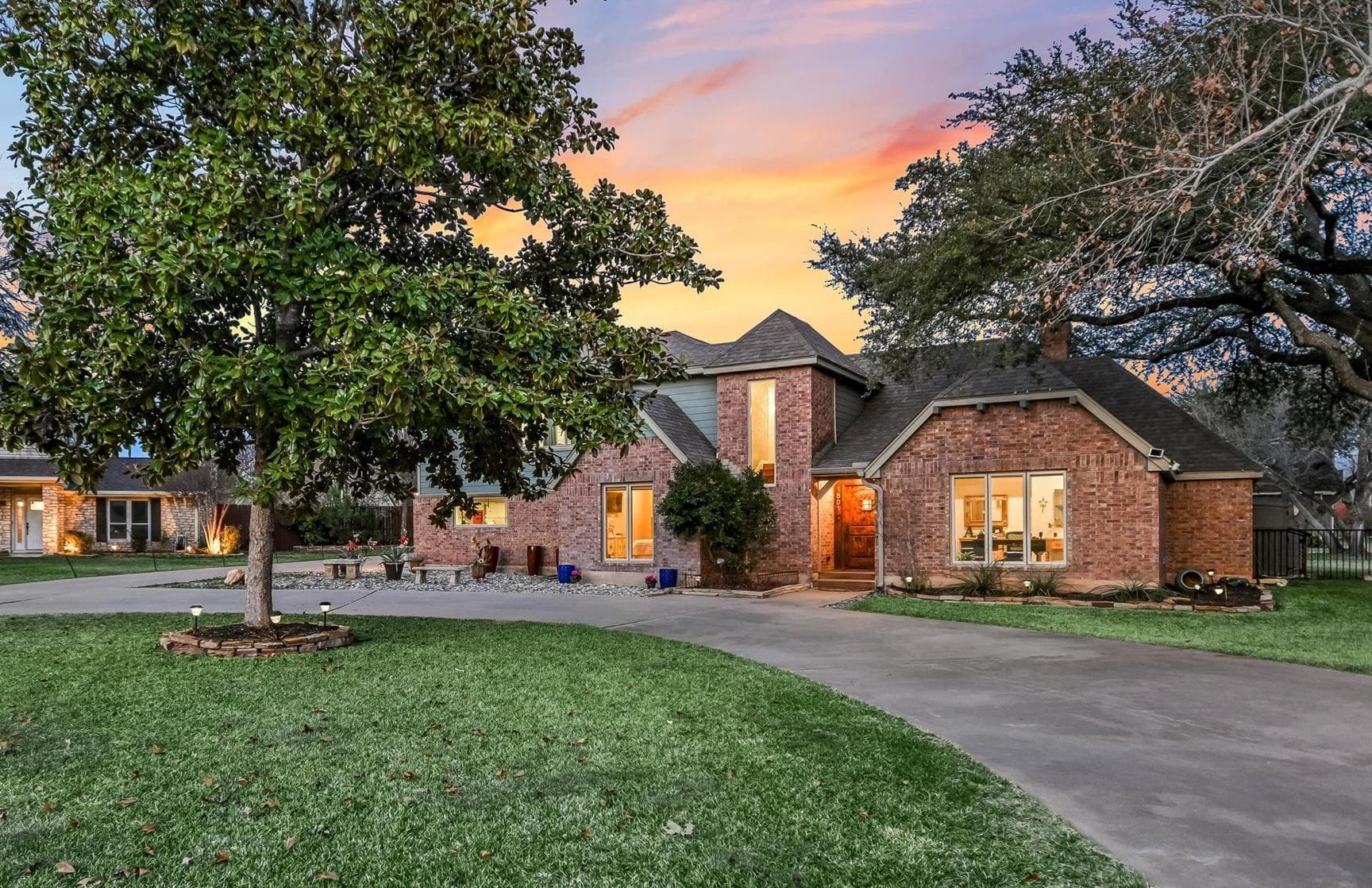 1801 Sun Lake None