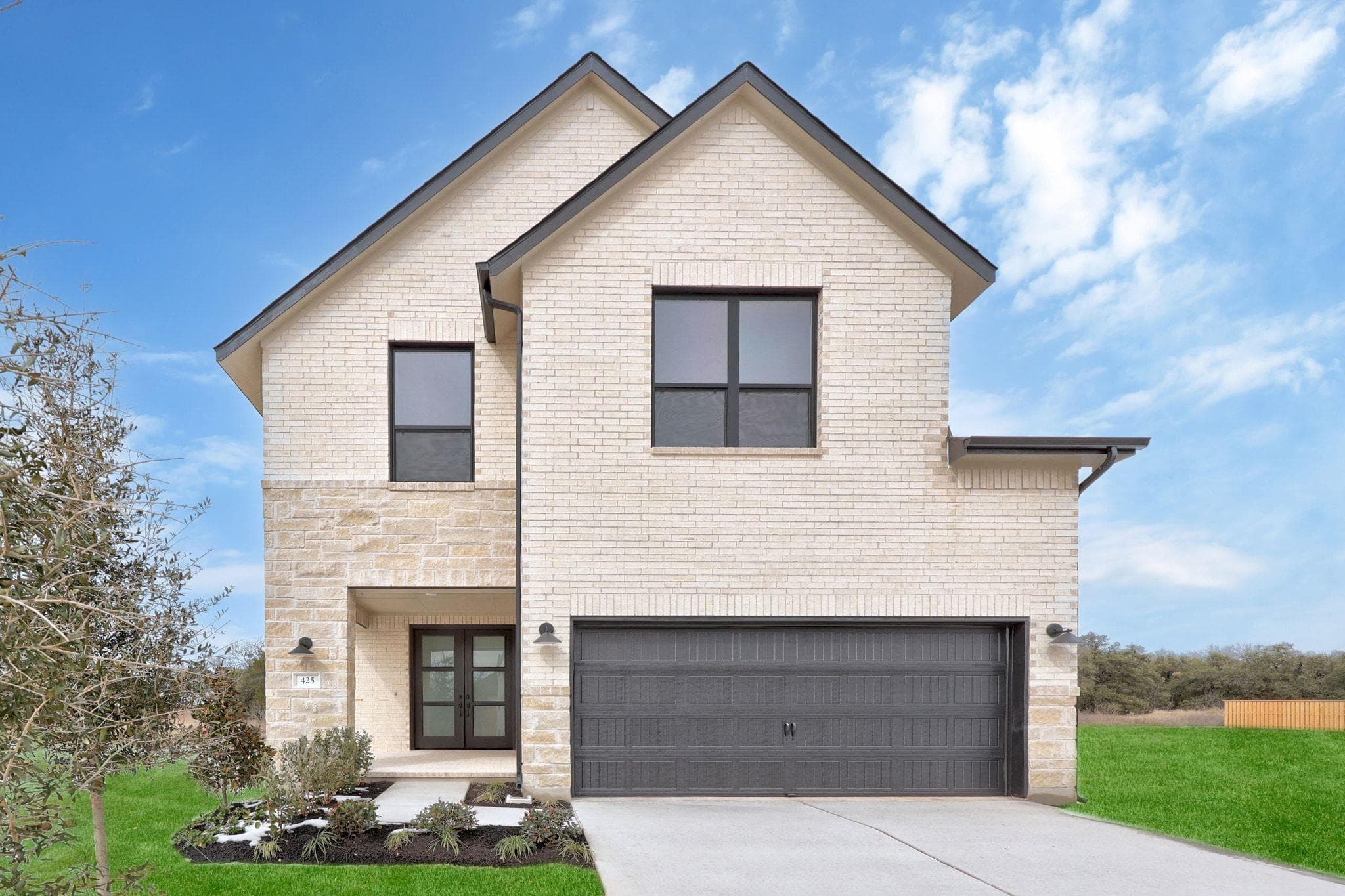 425 Buckaroo Dr