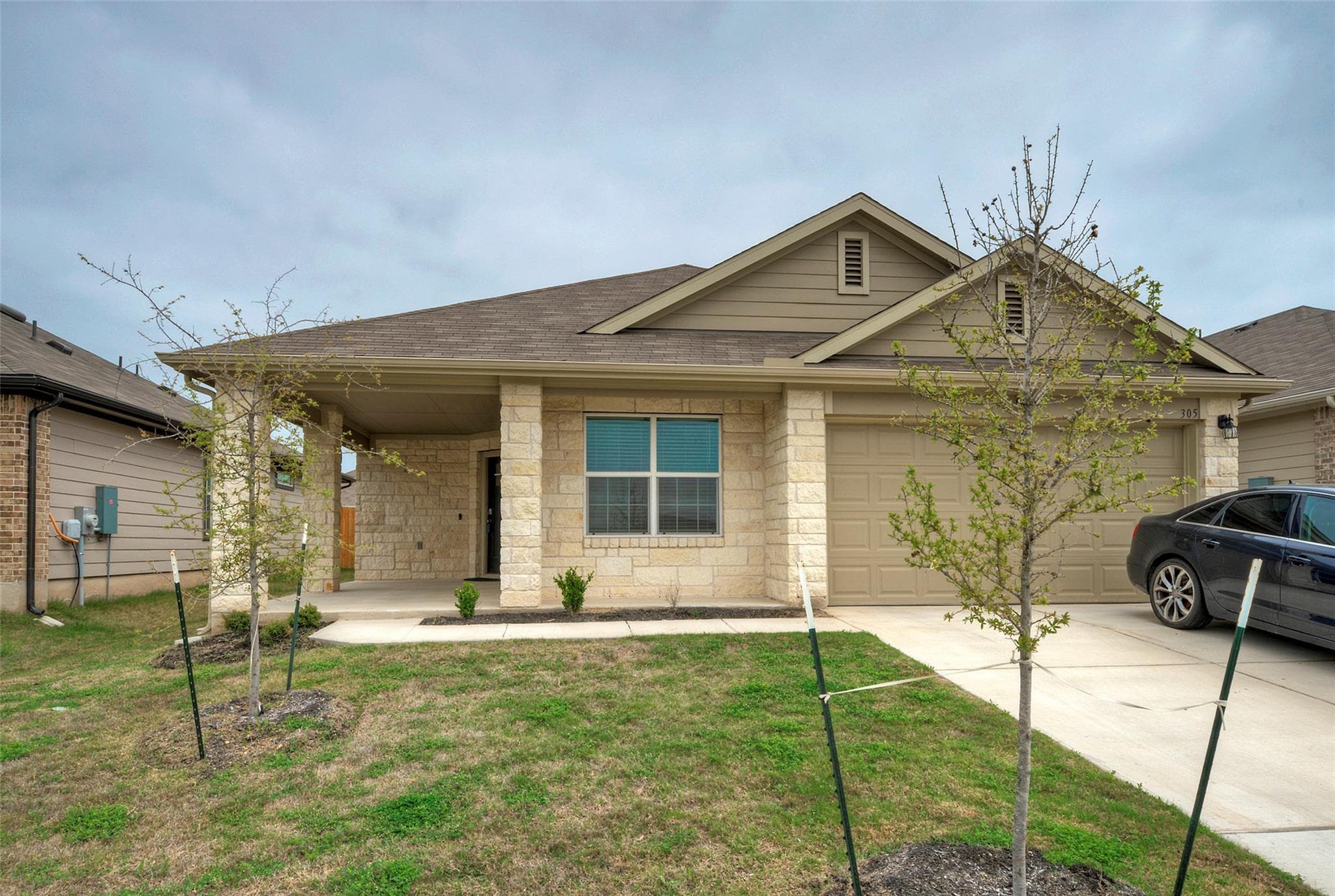 305 ELM CREEK Dr