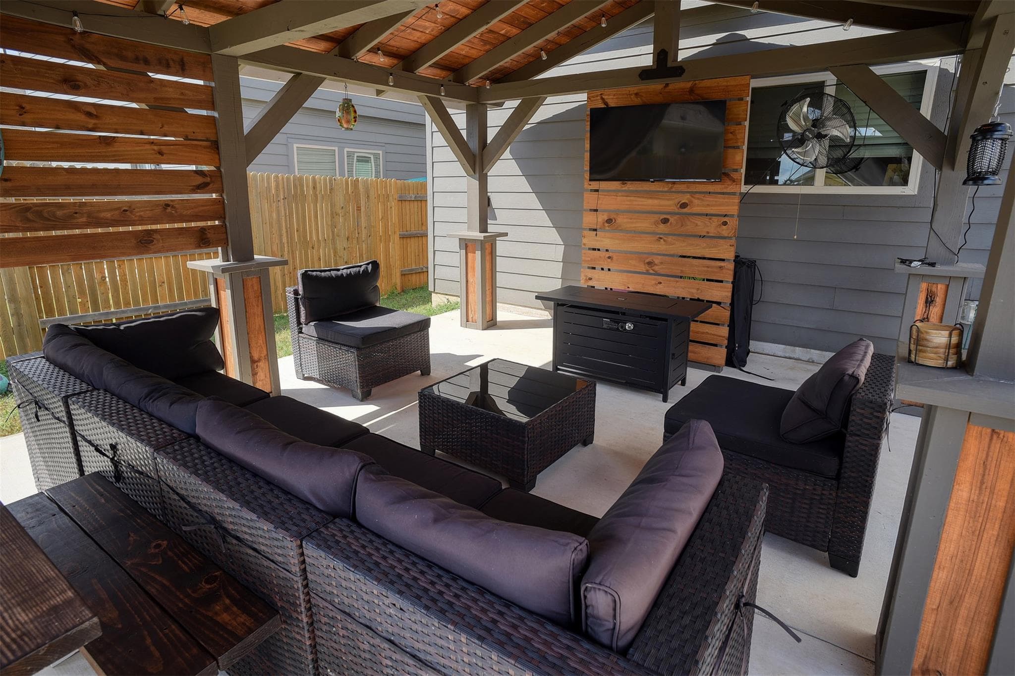 205 Driftwood Ln