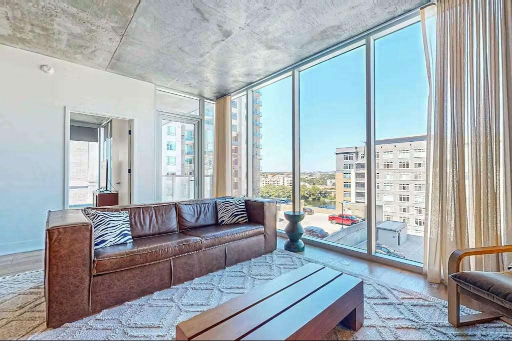 48 East Ave #1210