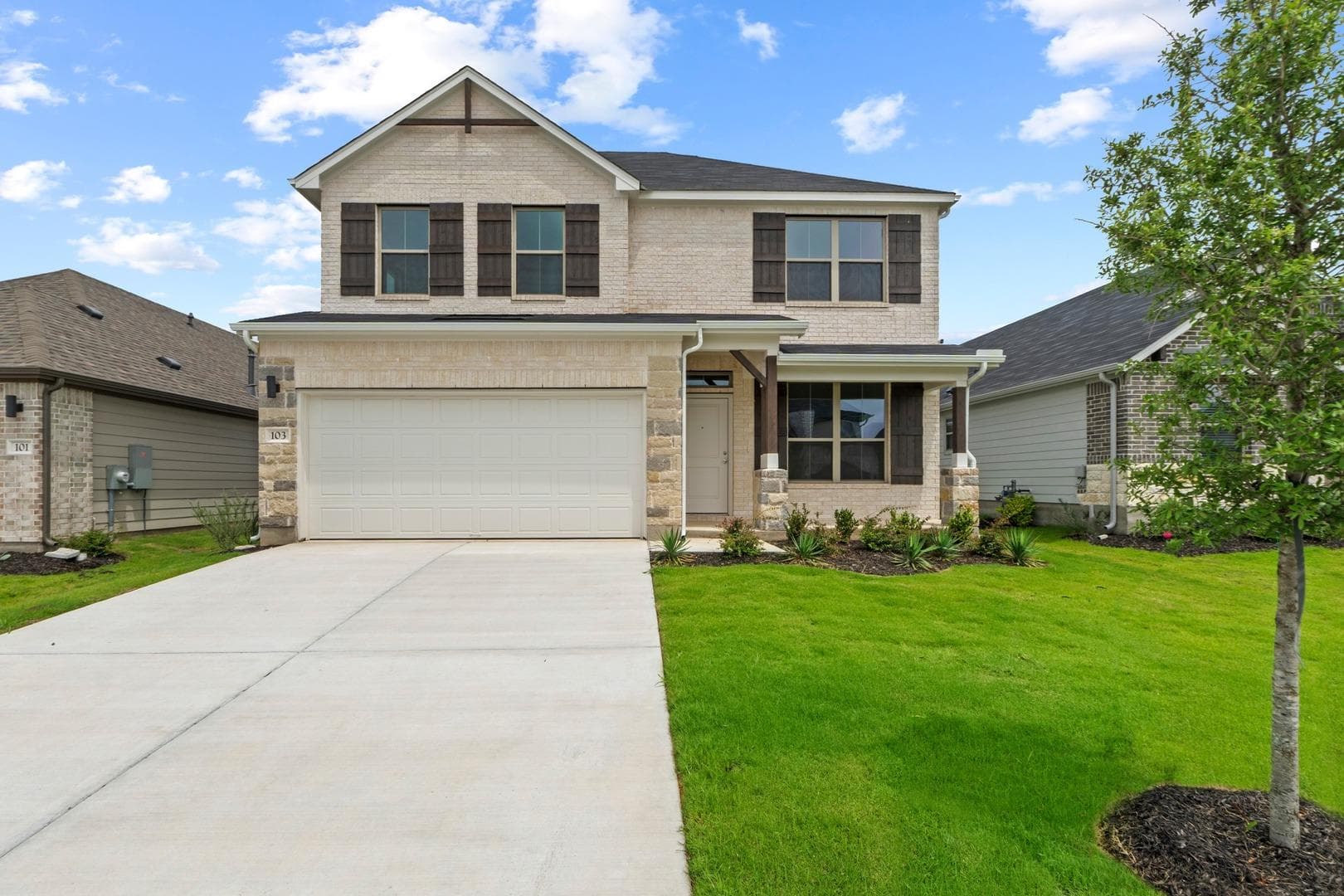 103 Mandeville Dr