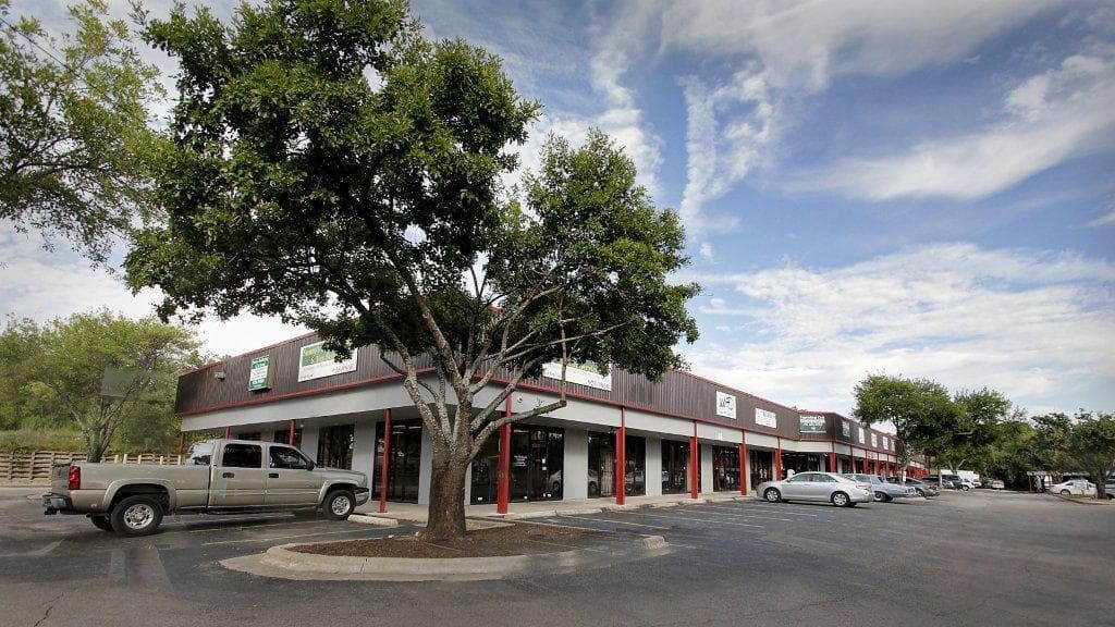 4700 Loyola Ln #118-119