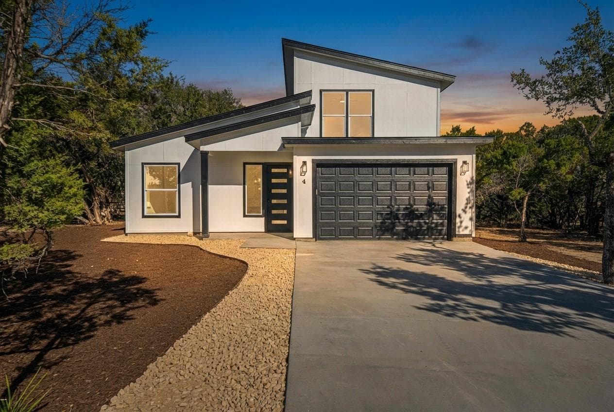 4 Huisache Ln