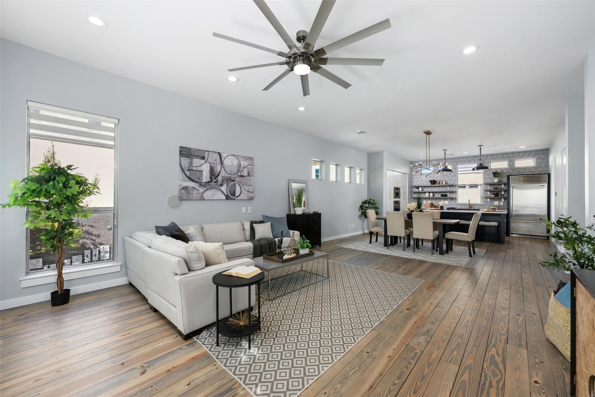 1209 Kinney Ave #D