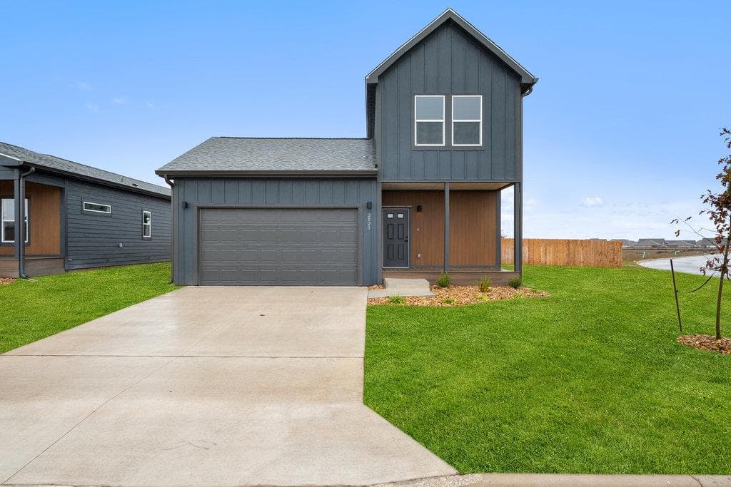 2025 Applewood Dr