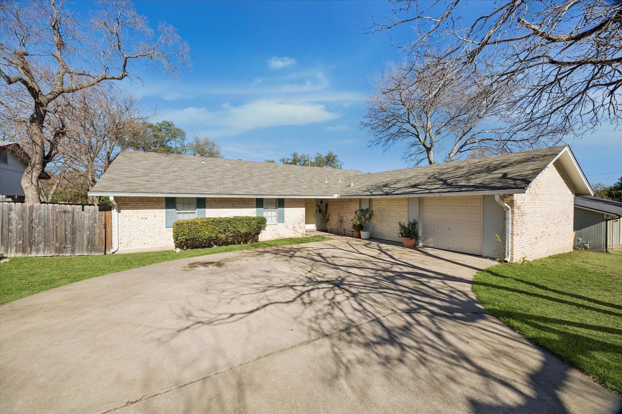 908 Kirschner Pl #B