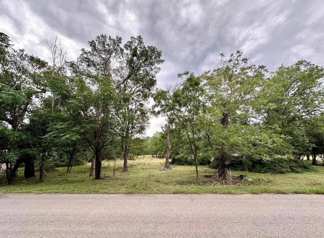 911 Penion Dr