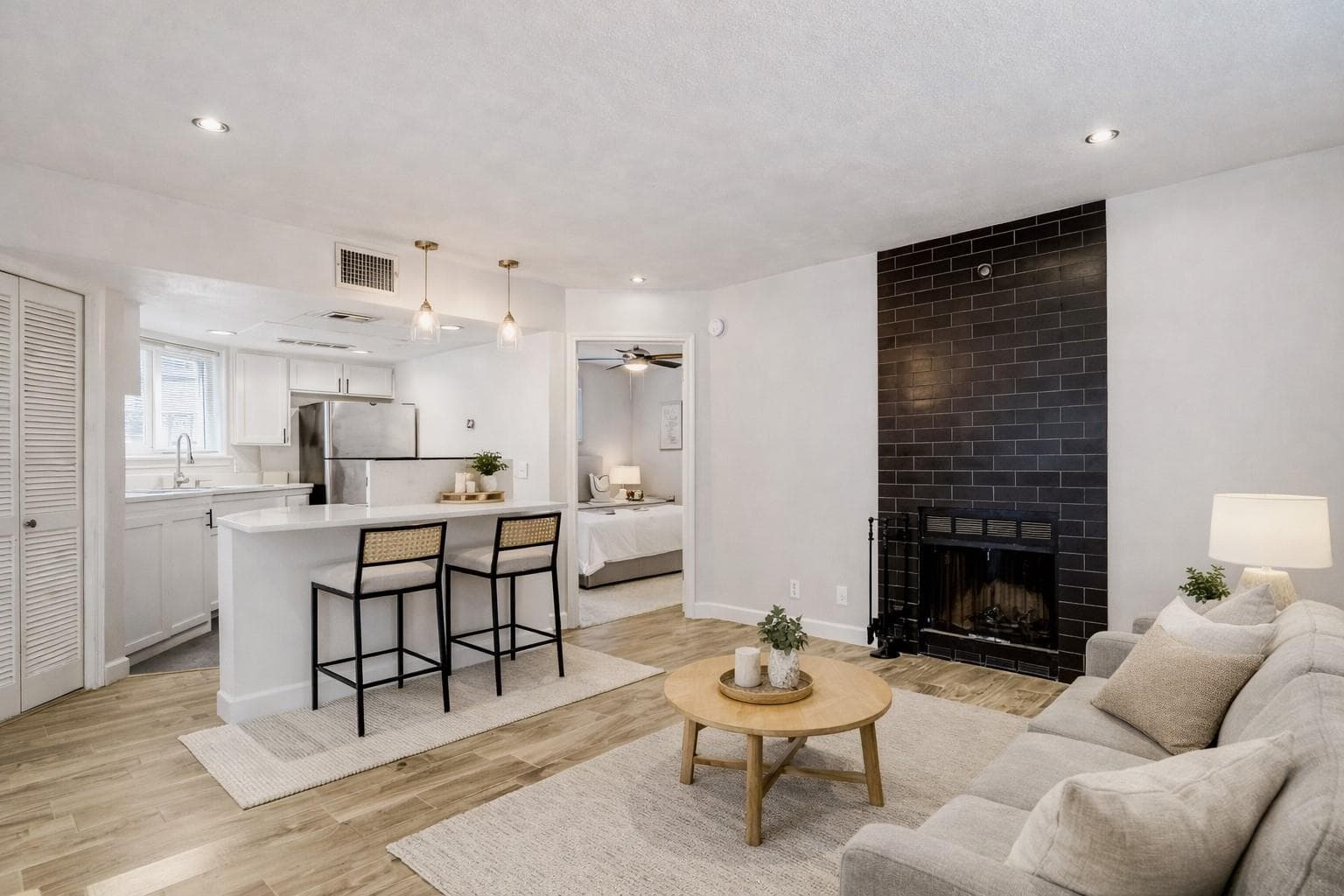 1500 Woodlawn Blvd #105