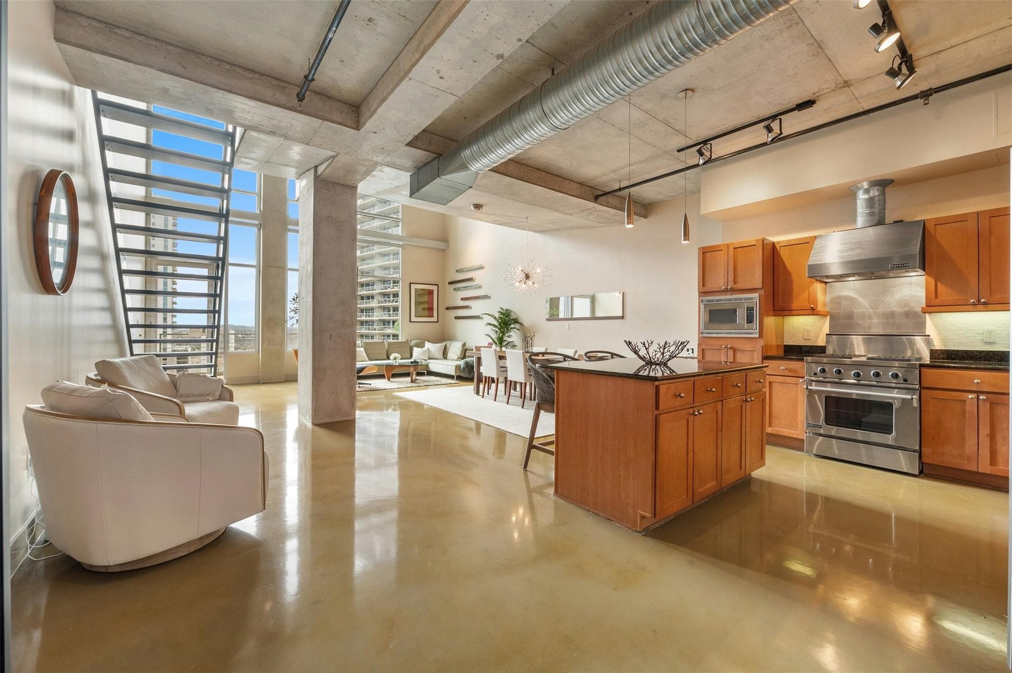 800 W 5th St #1104