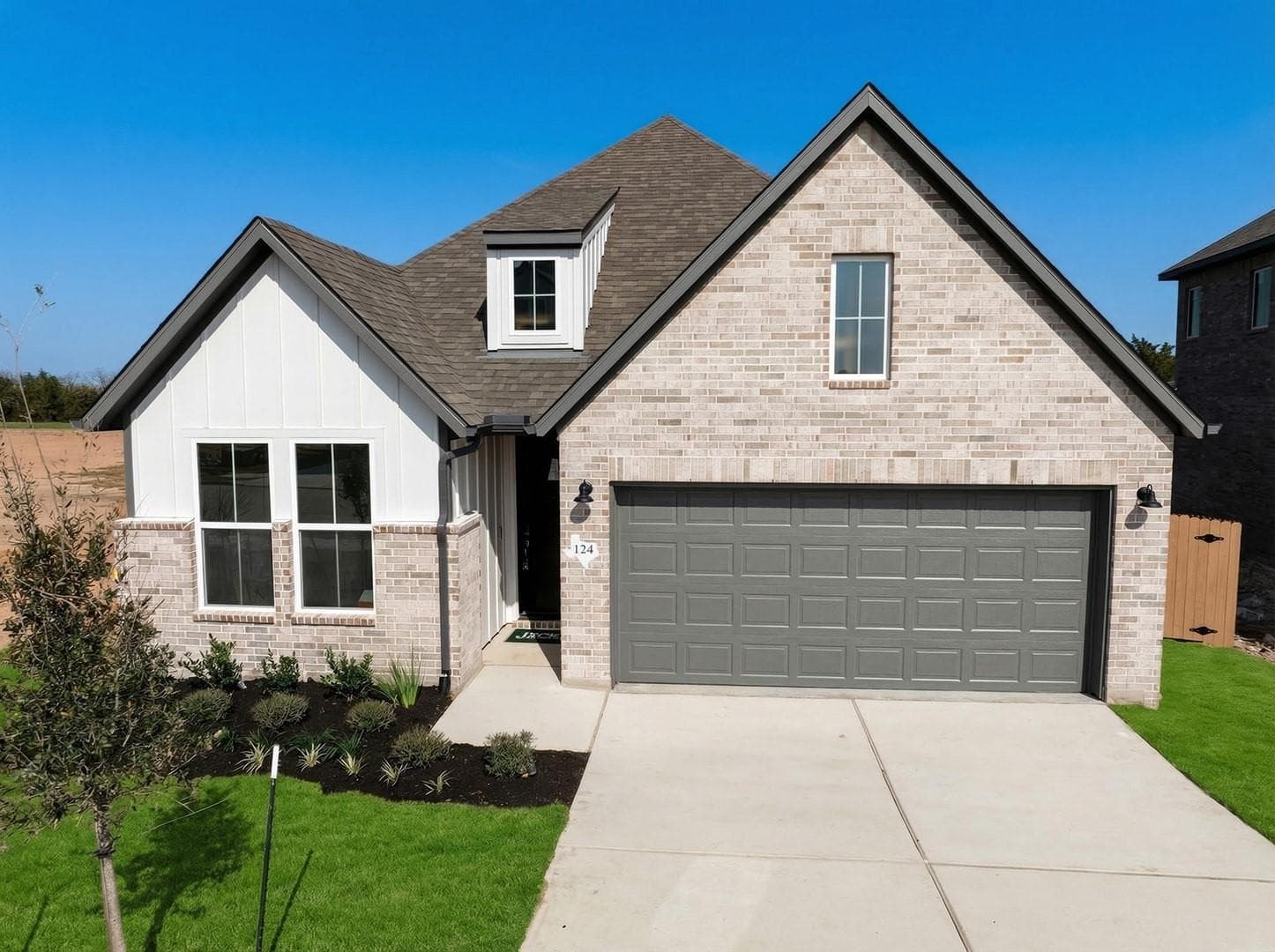 124 Silverbell Ln