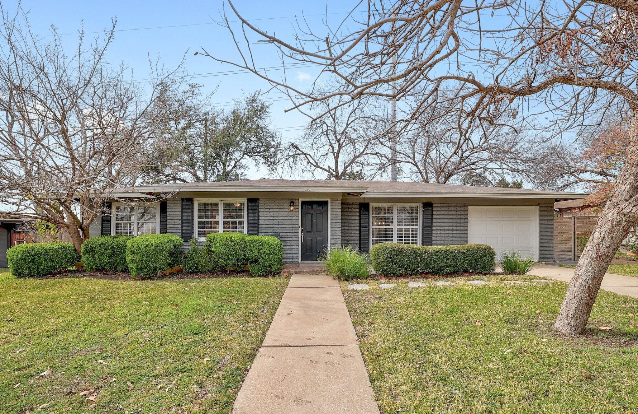 4804 Westfield Dr