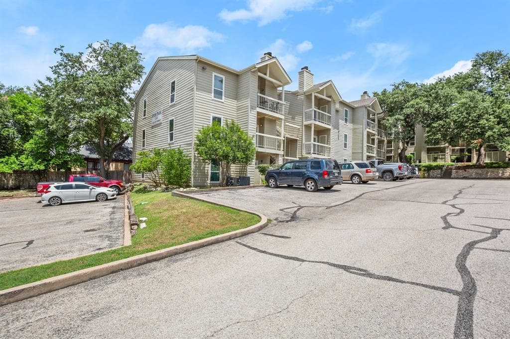 114 E 31st St #112
