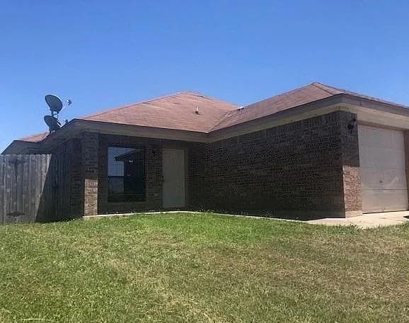 3700 Dustin Ct #B