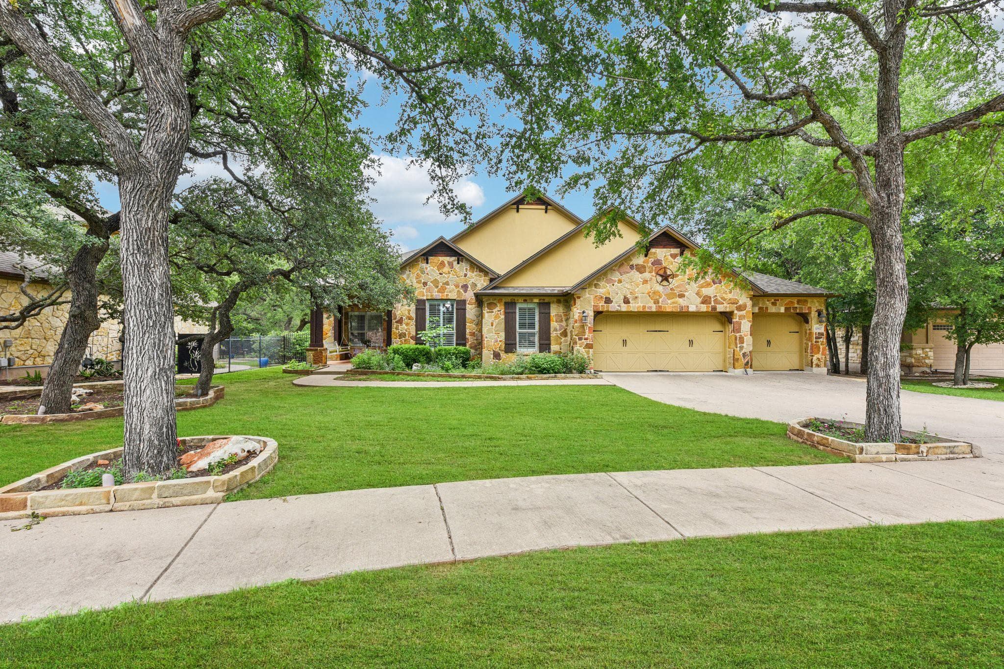 10617 Camillia Blossom Ln