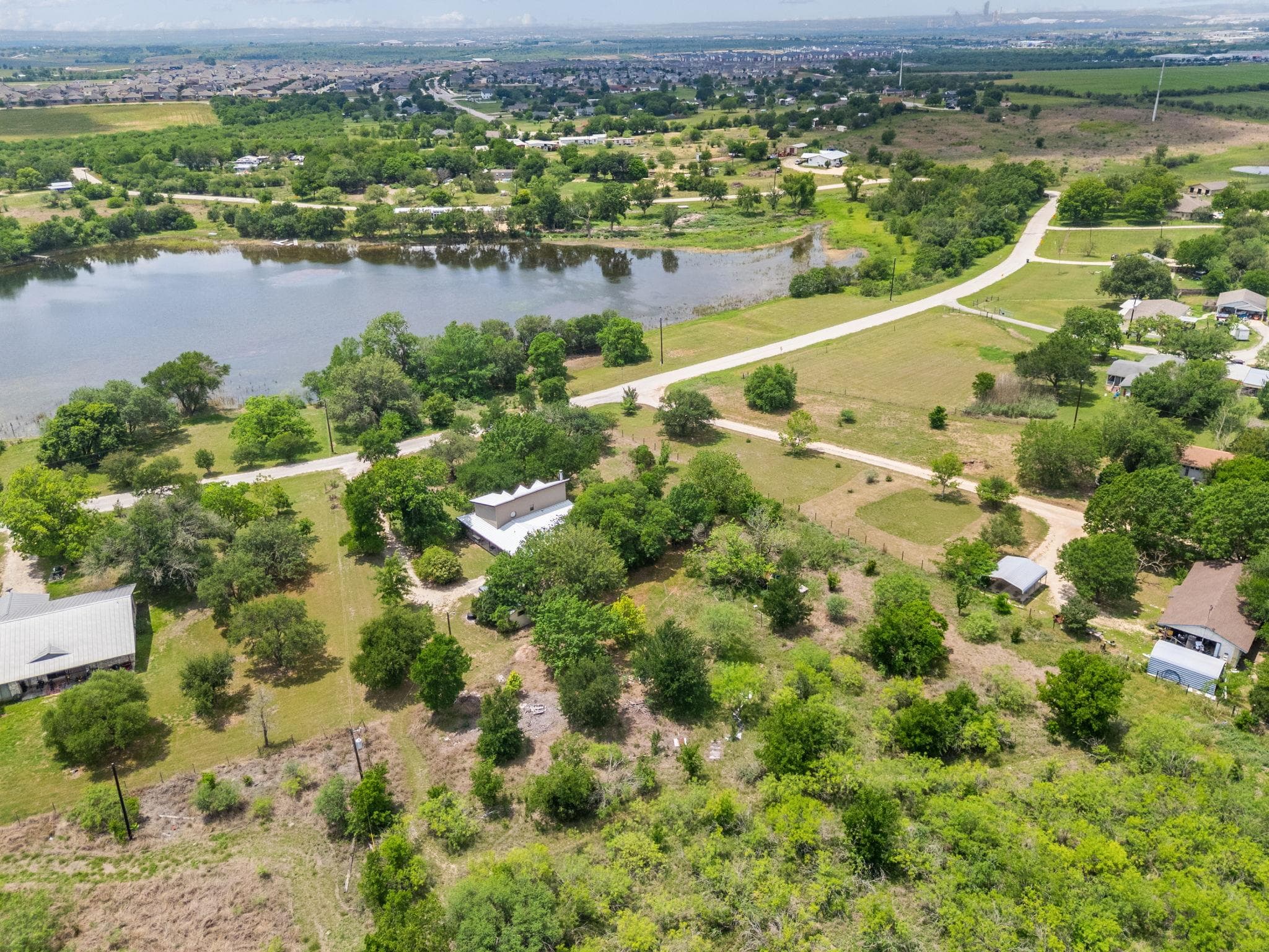 907 Horace Howard Dr