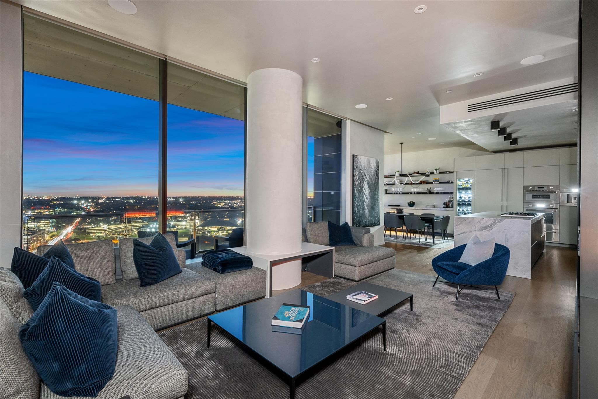 210 Lavaca St #2301