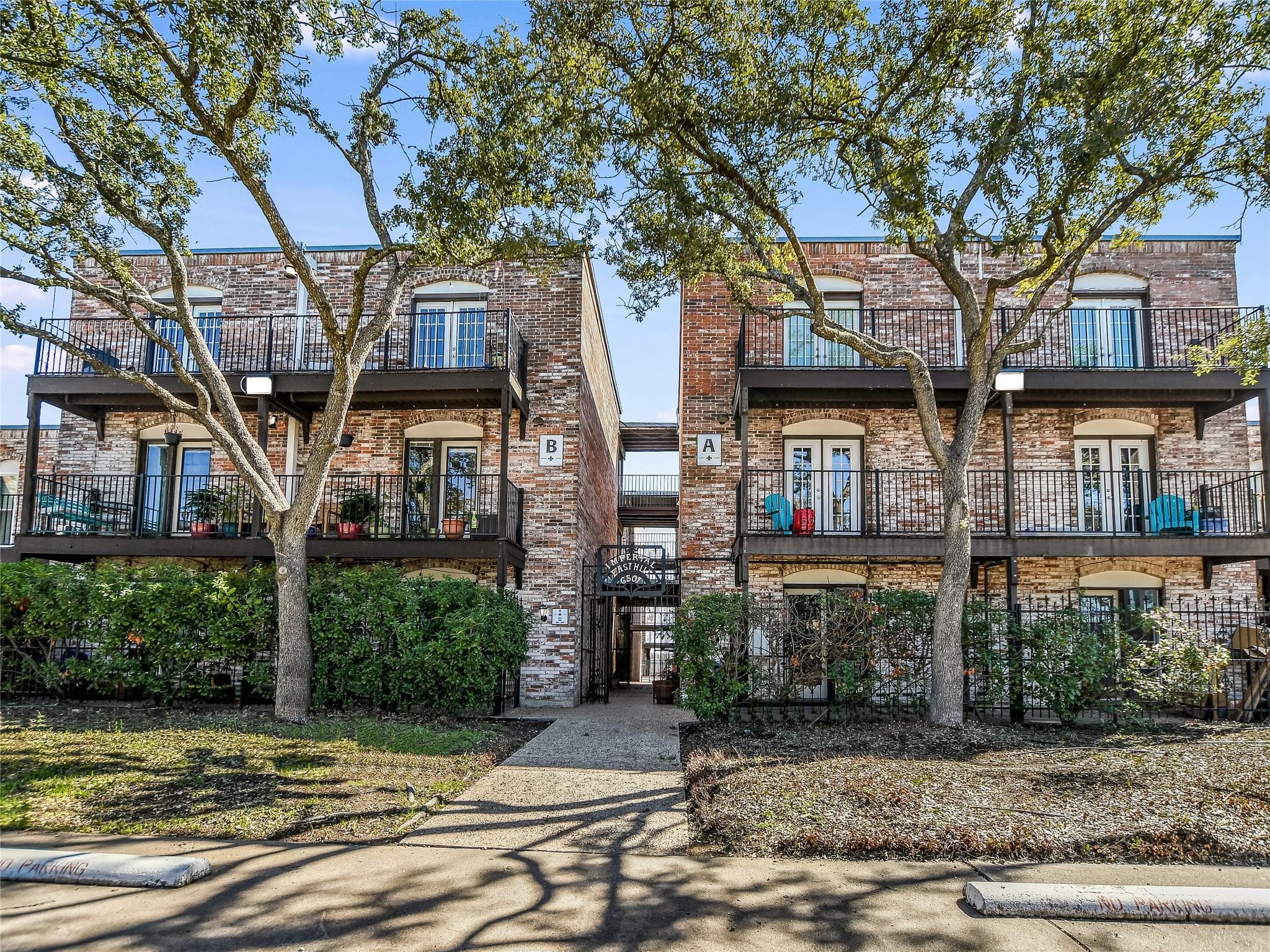 6501 E Hill Dr #125