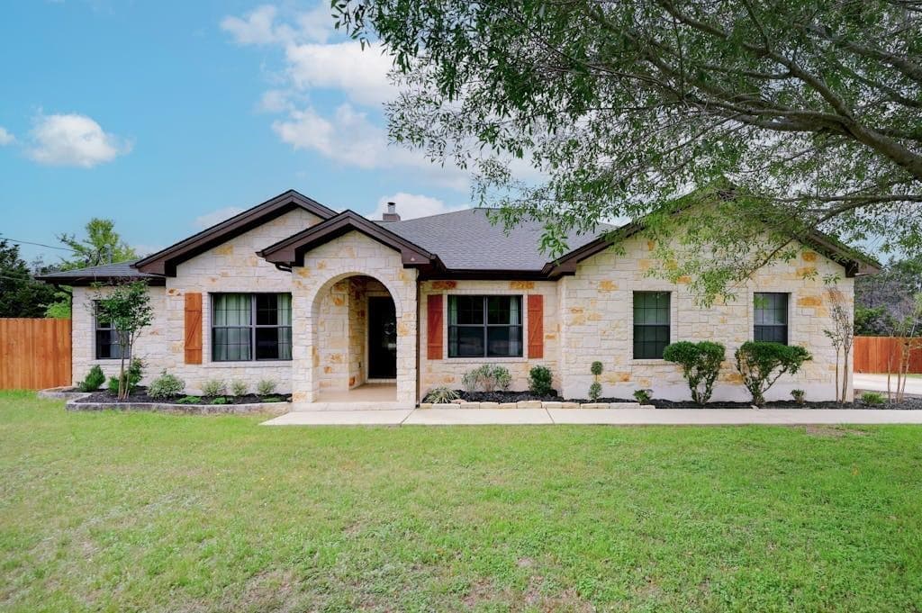 801 Mountain Crest Dr