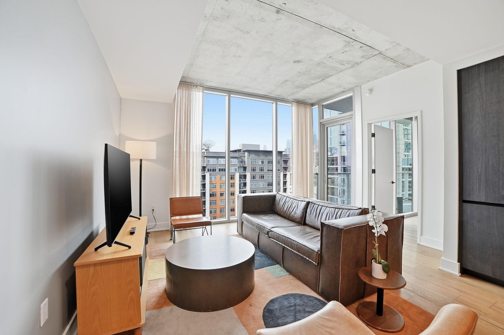 48 East Ave #1301