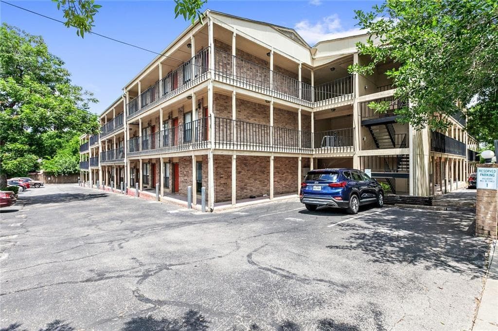 3000 Guadalupe St #309