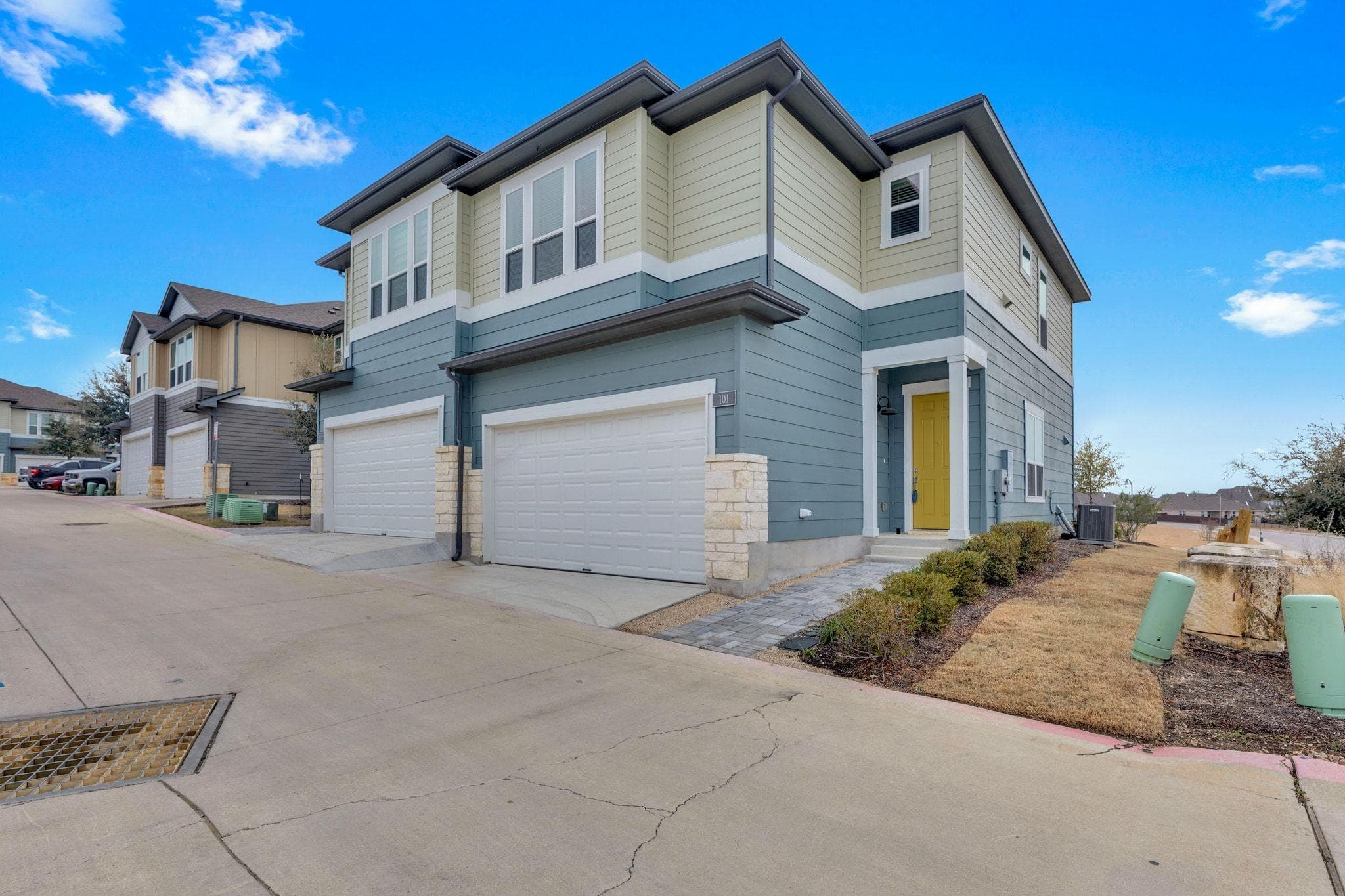 1015 Vista View Dr #101