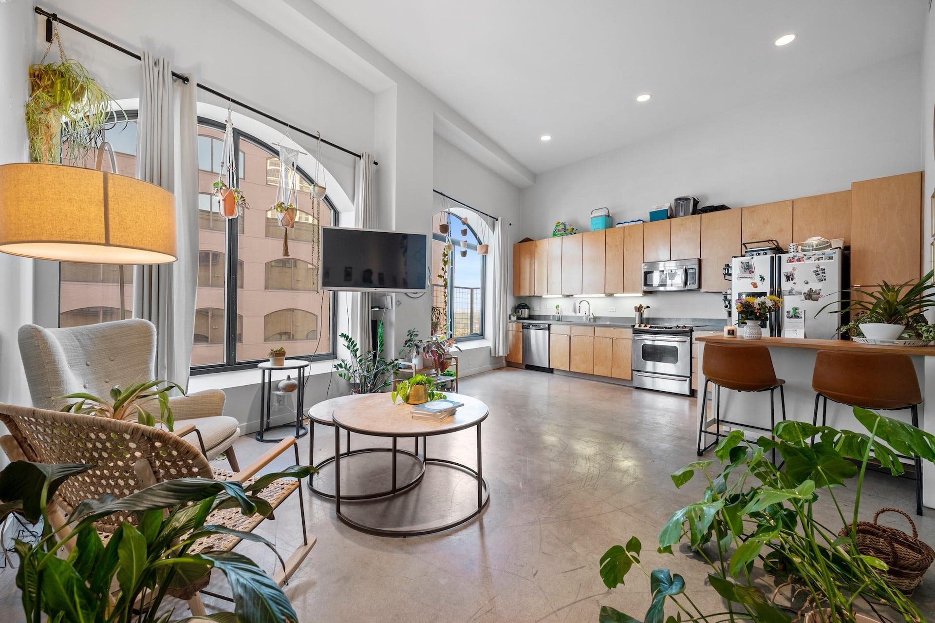 507 Sabine St #908