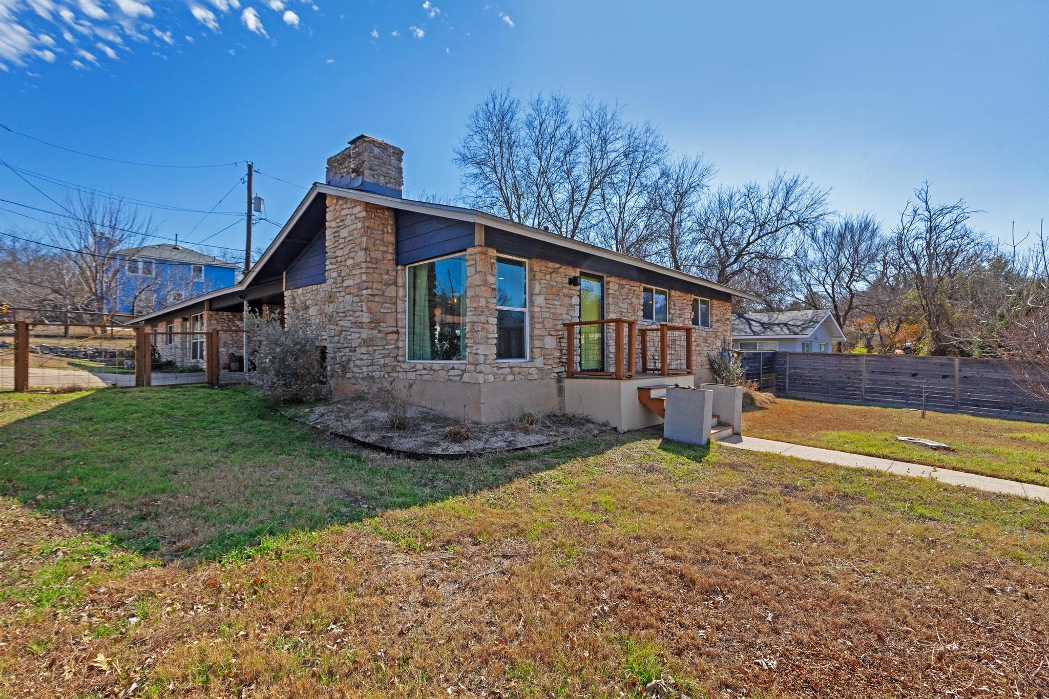 3001 Catalina Dr